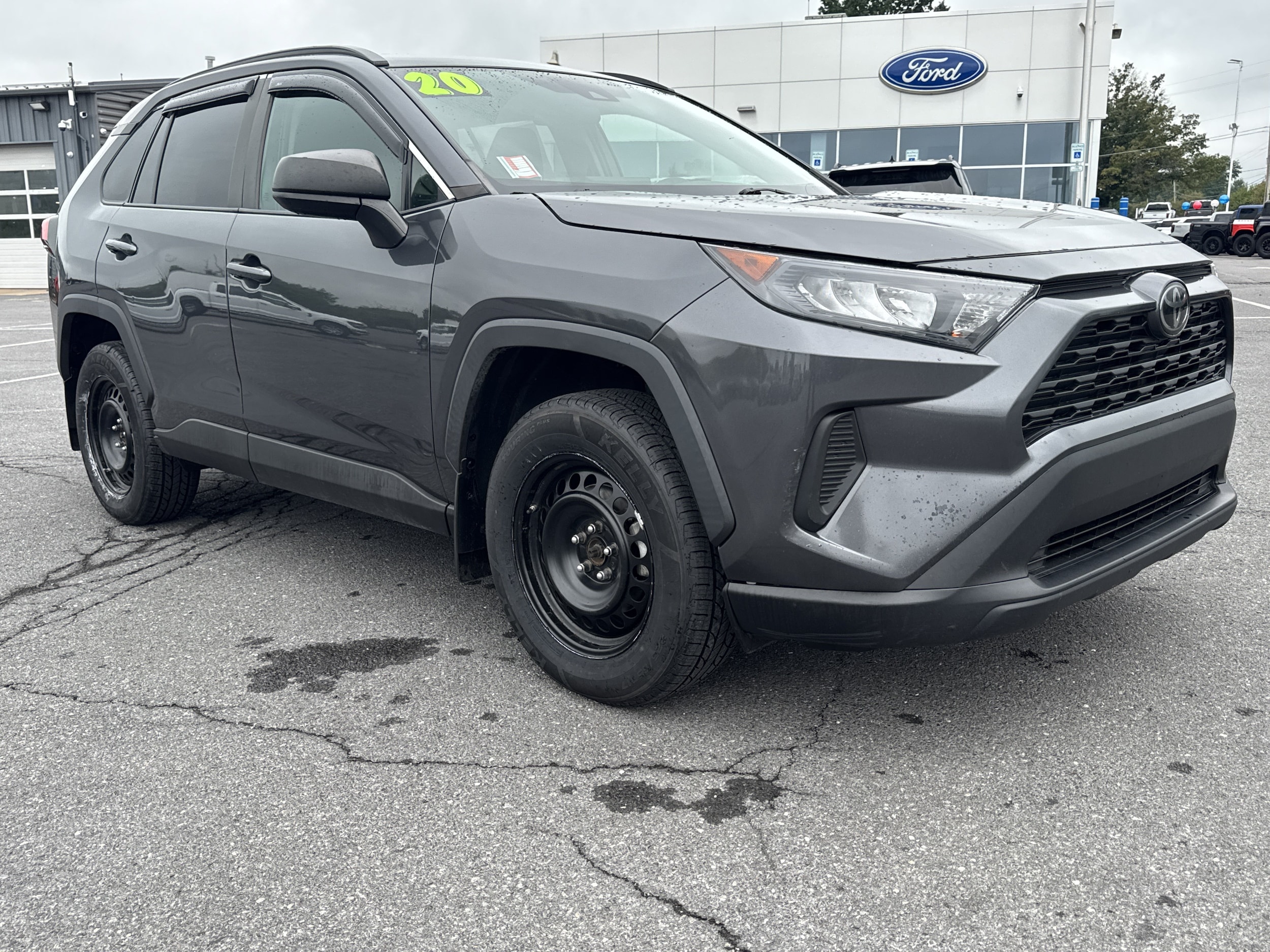 2020 Toyota RAV4 LE