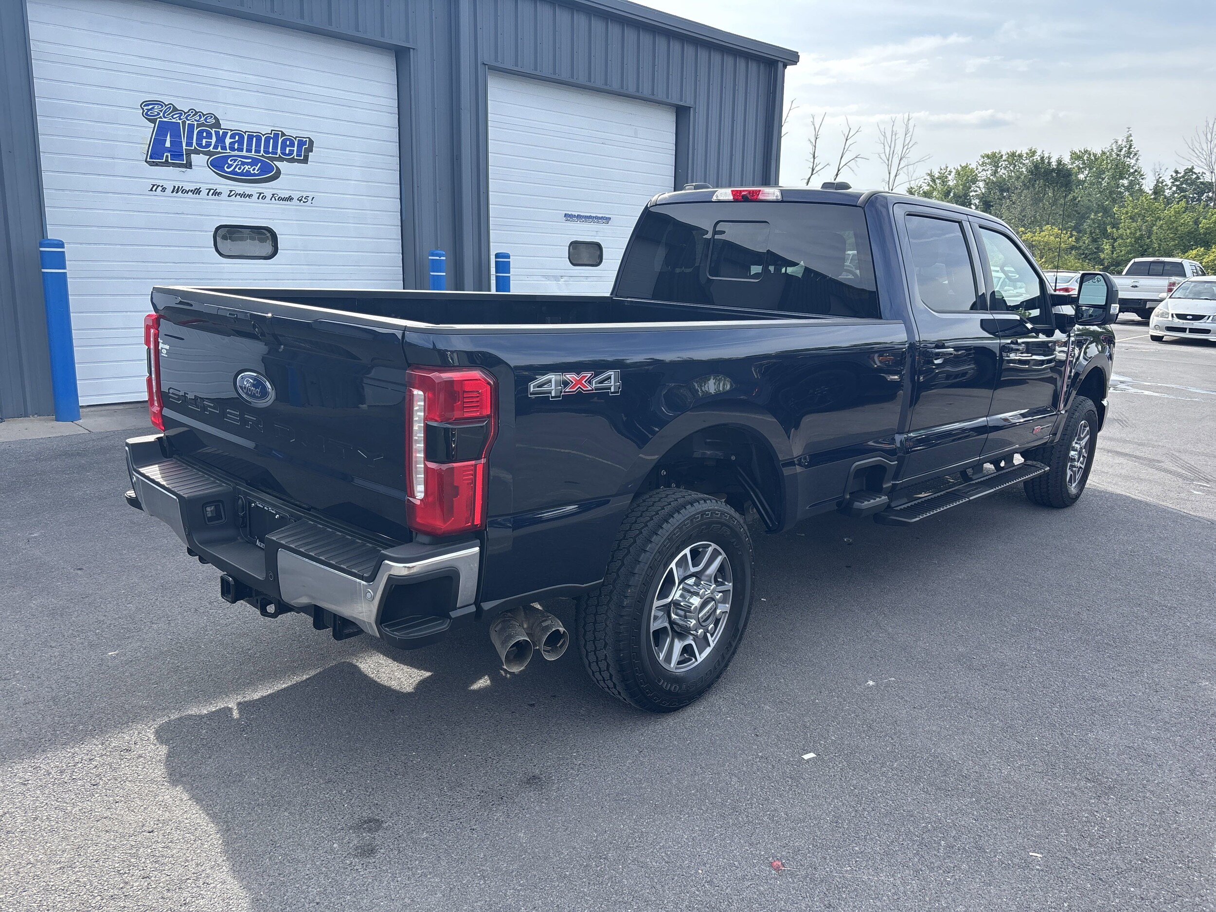 2024 Ford F-350 Lariat photo 3