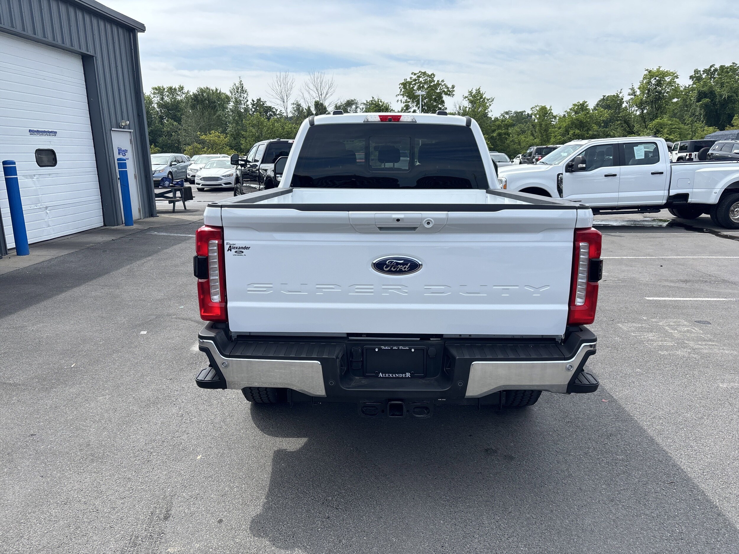 2024 Ford F-350 Lariat photo 3