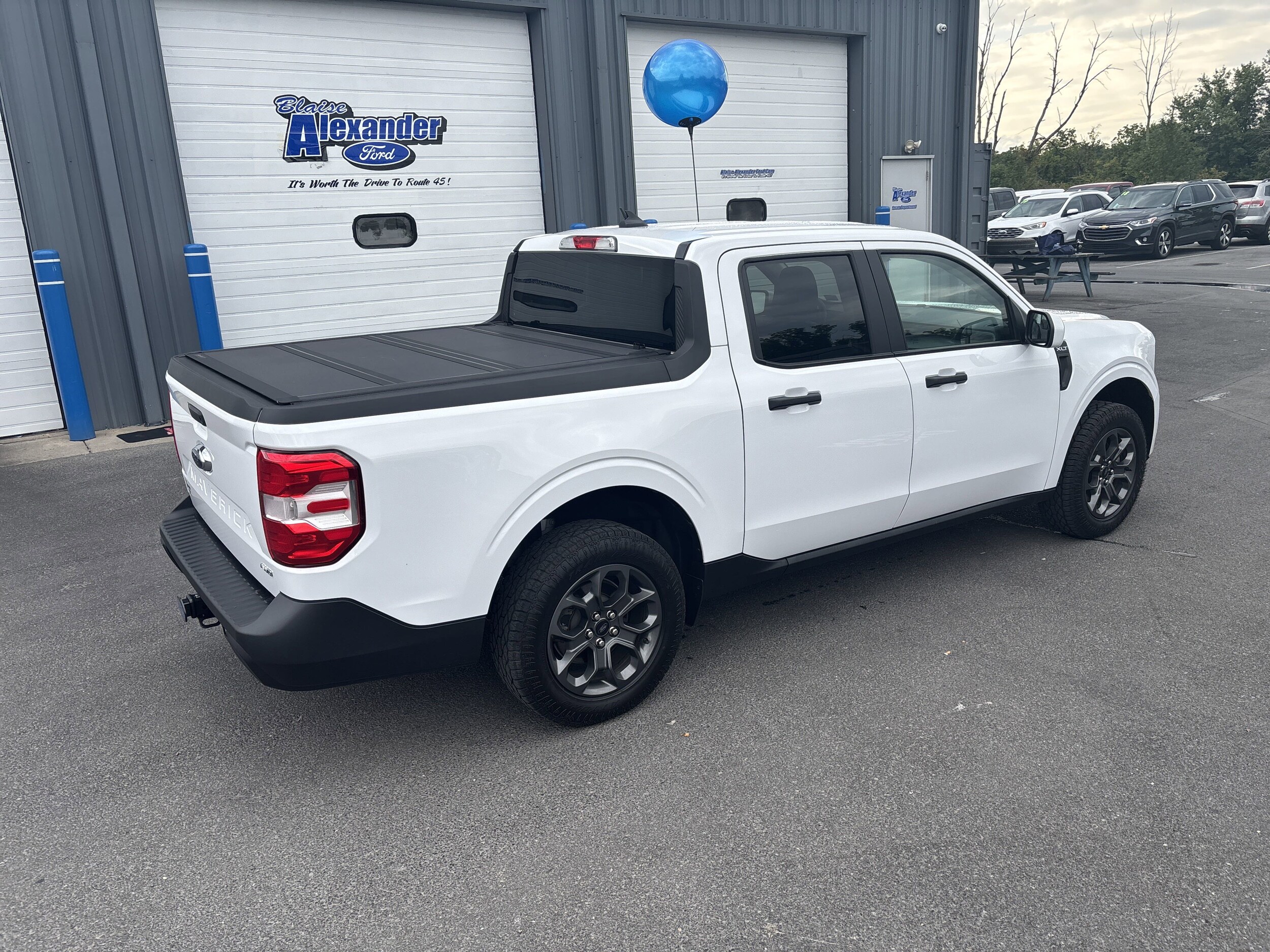 2022 Ford Maverick XLT photo 3