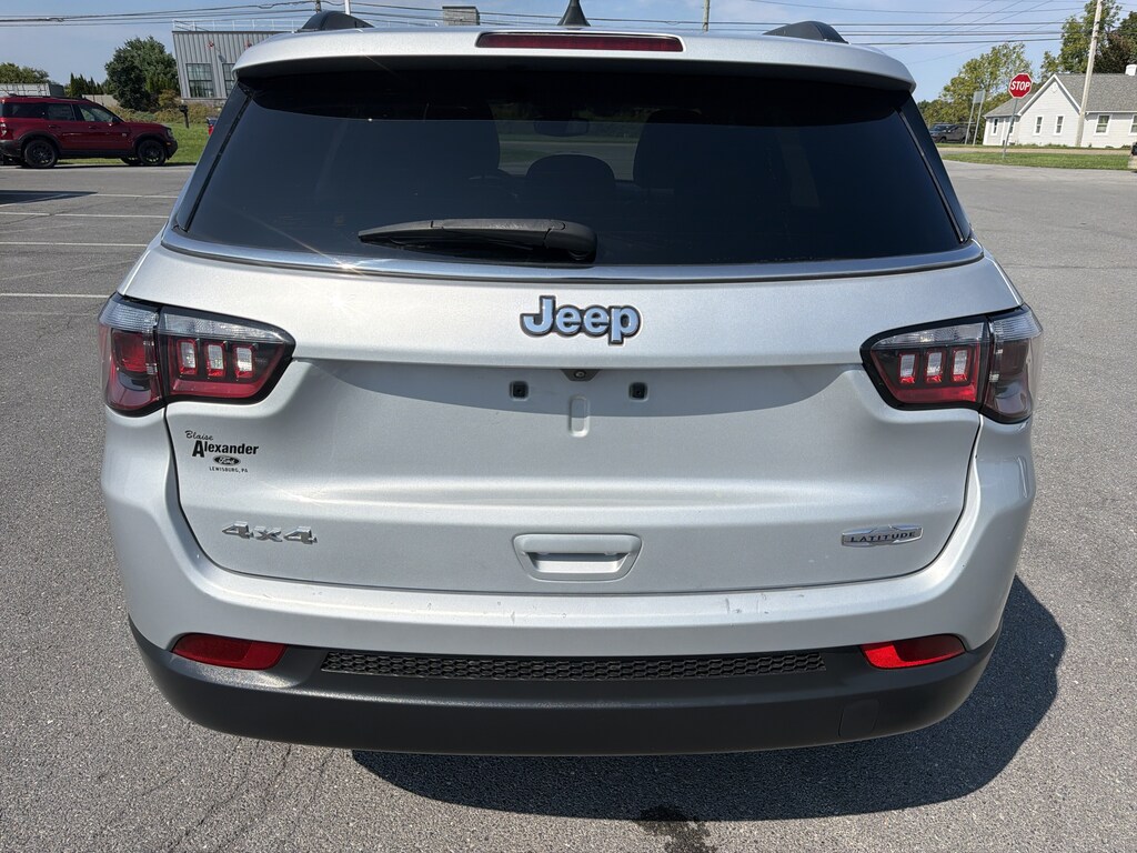 Used 2024 Jeep Compass Latitude SUV