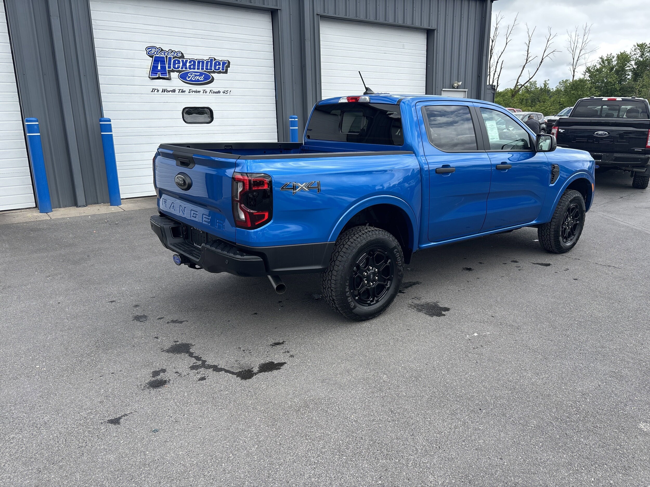 2025 Ford Ranger XLT photo 3