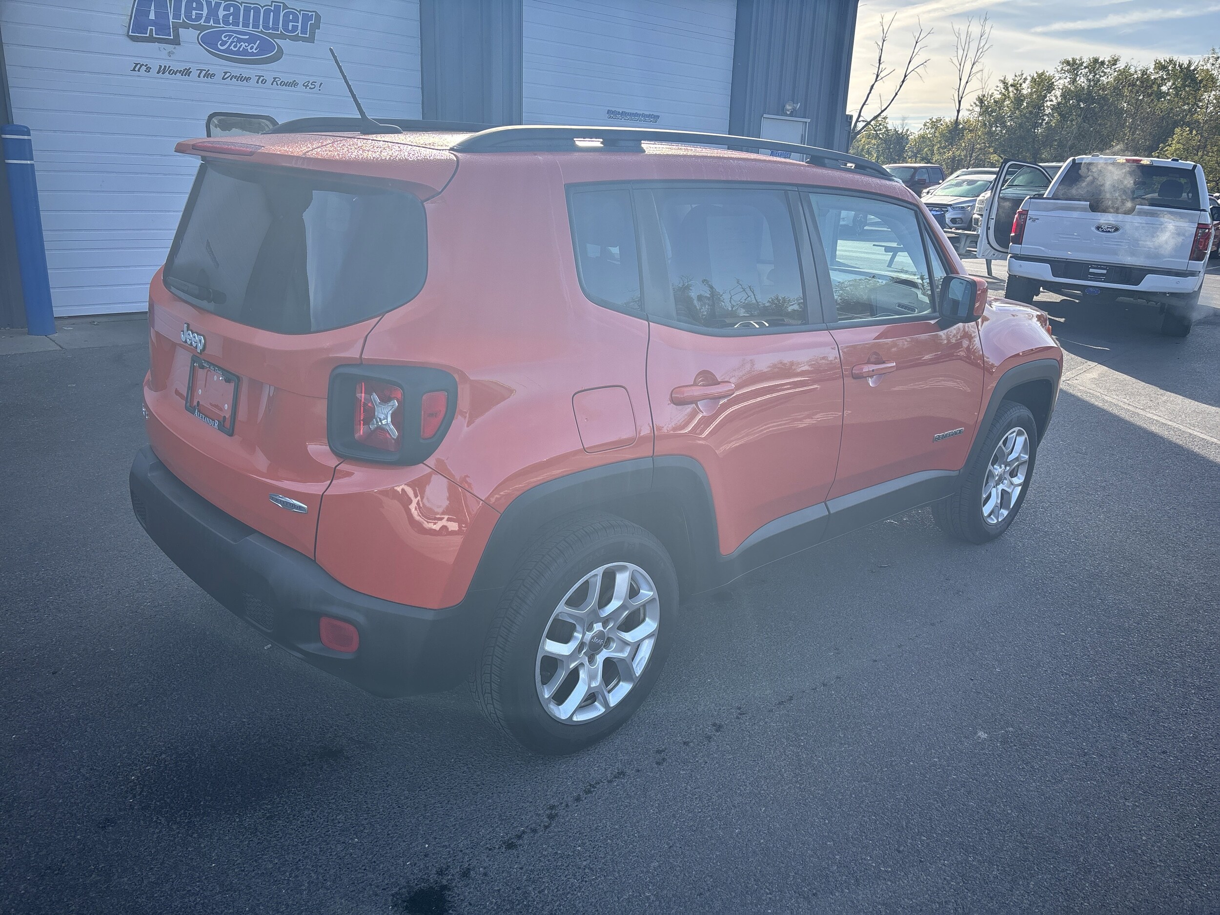 2015 Jeep Renegade Latitude photo 3