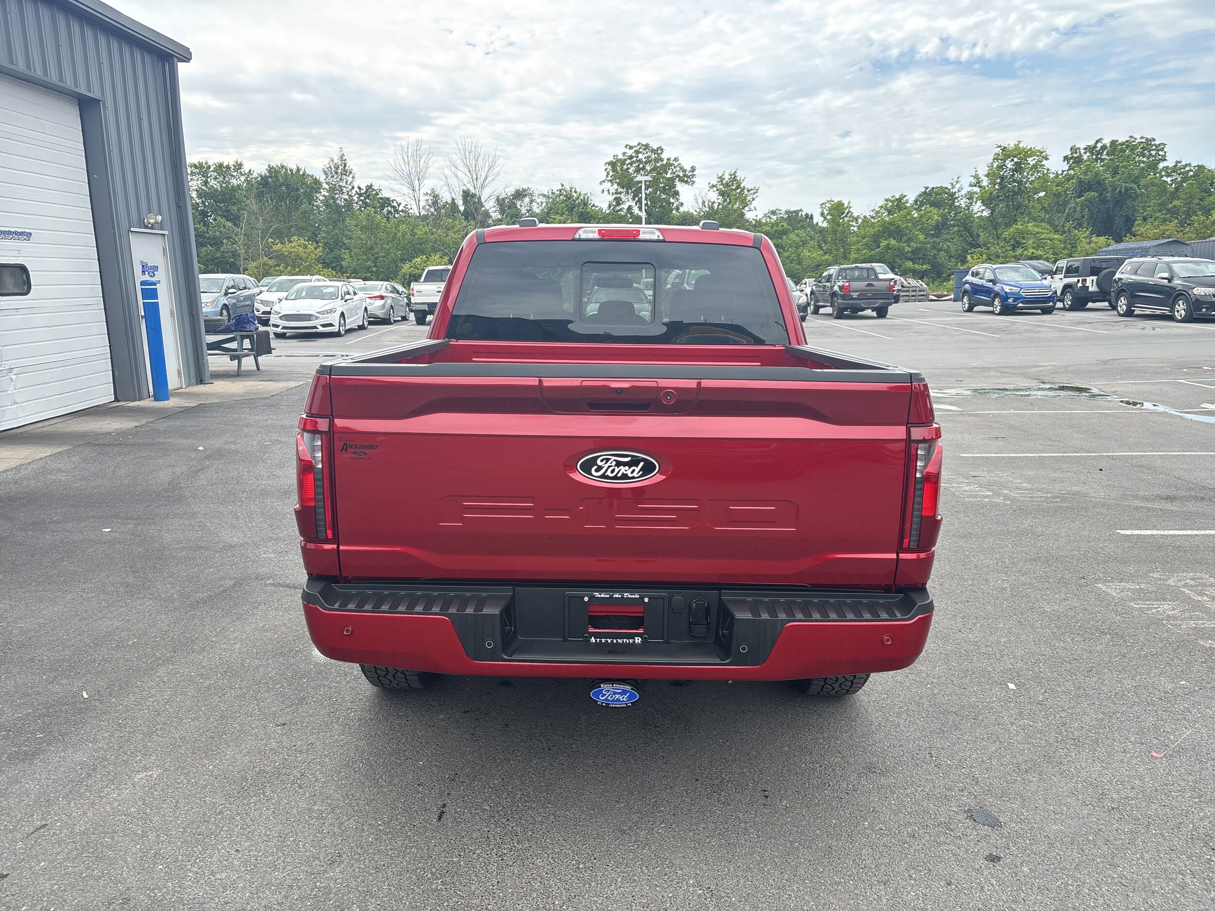 2025 Ford F-150 XLT photo 4