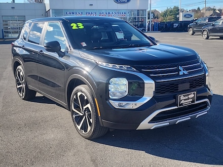 2023 Mitsubishi Outlander SE Special Edition