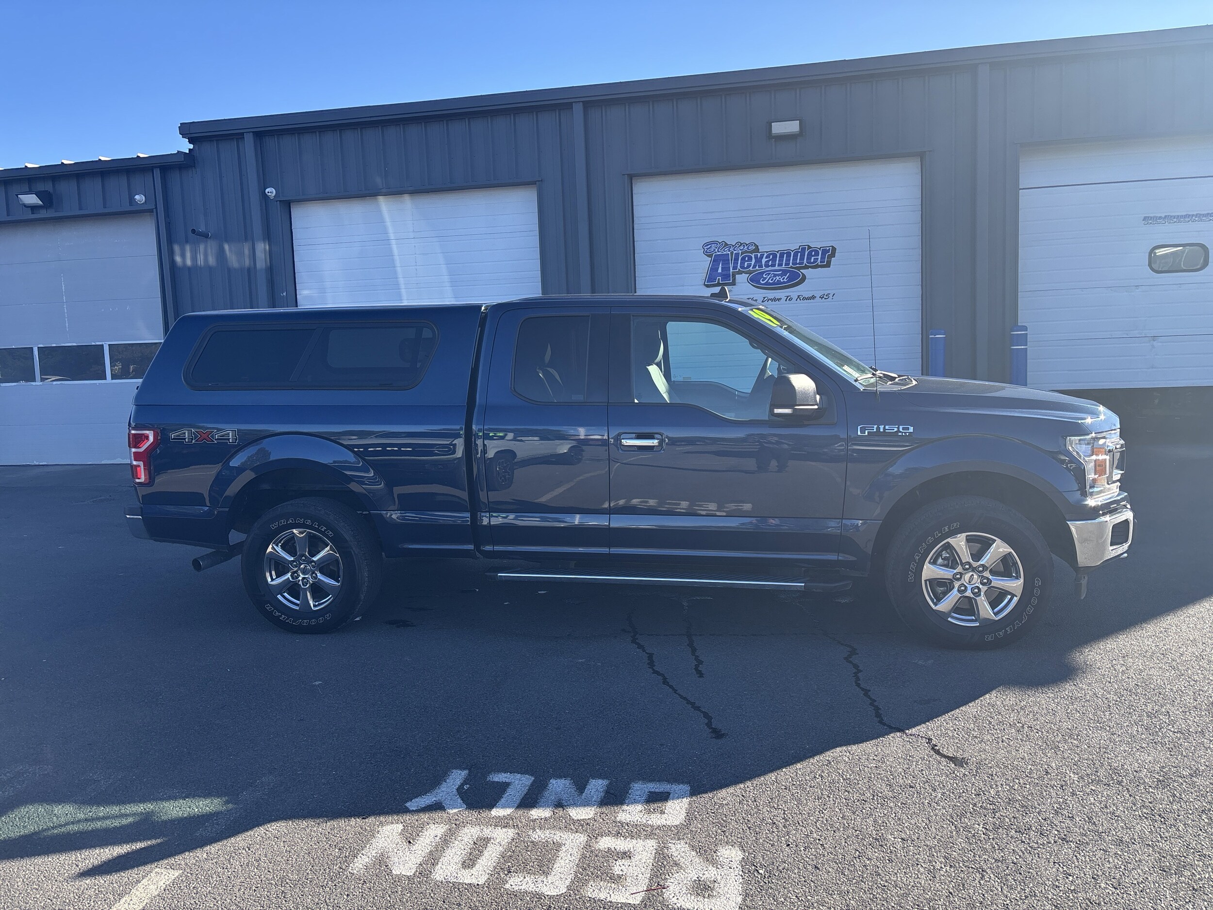 2019 Ford F-150 XLT photo 2