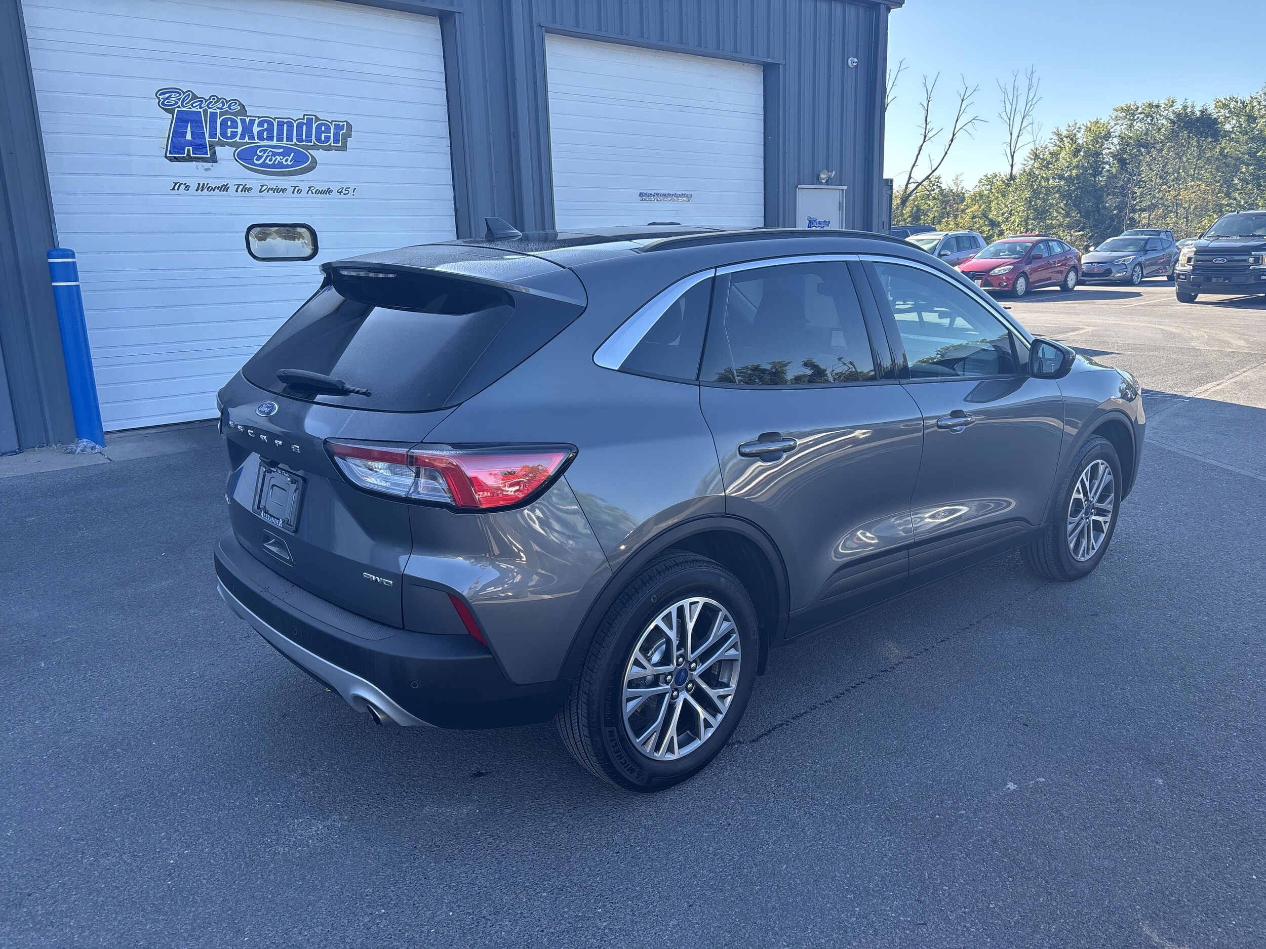 2022 Ford Escape SEL photo 3