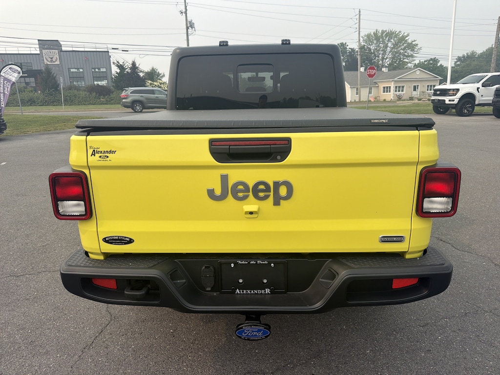 Used 2023 Jeep Gladiator Overland Truck Crew Cab