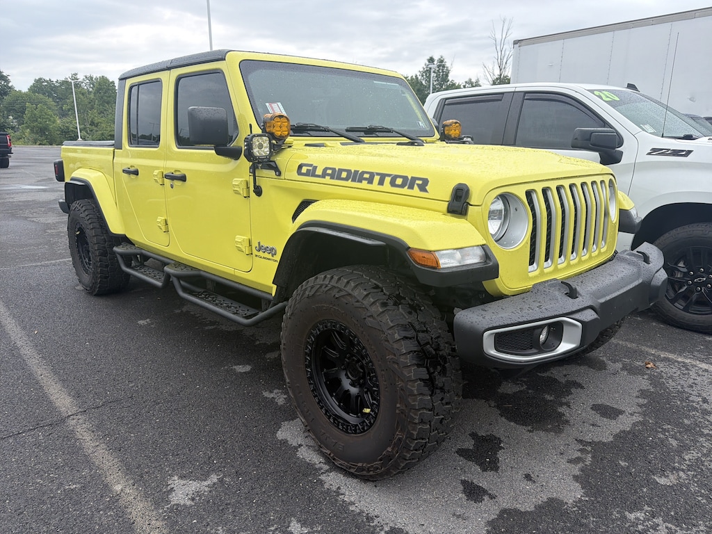 Used 2023 Jeep Gladiator Overland Truck Crew Cab
