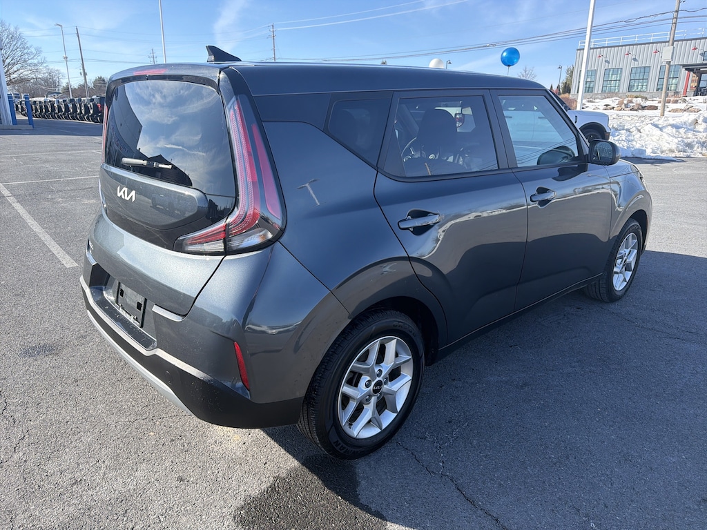 Used 2024 Kia Soul LX Hatchback