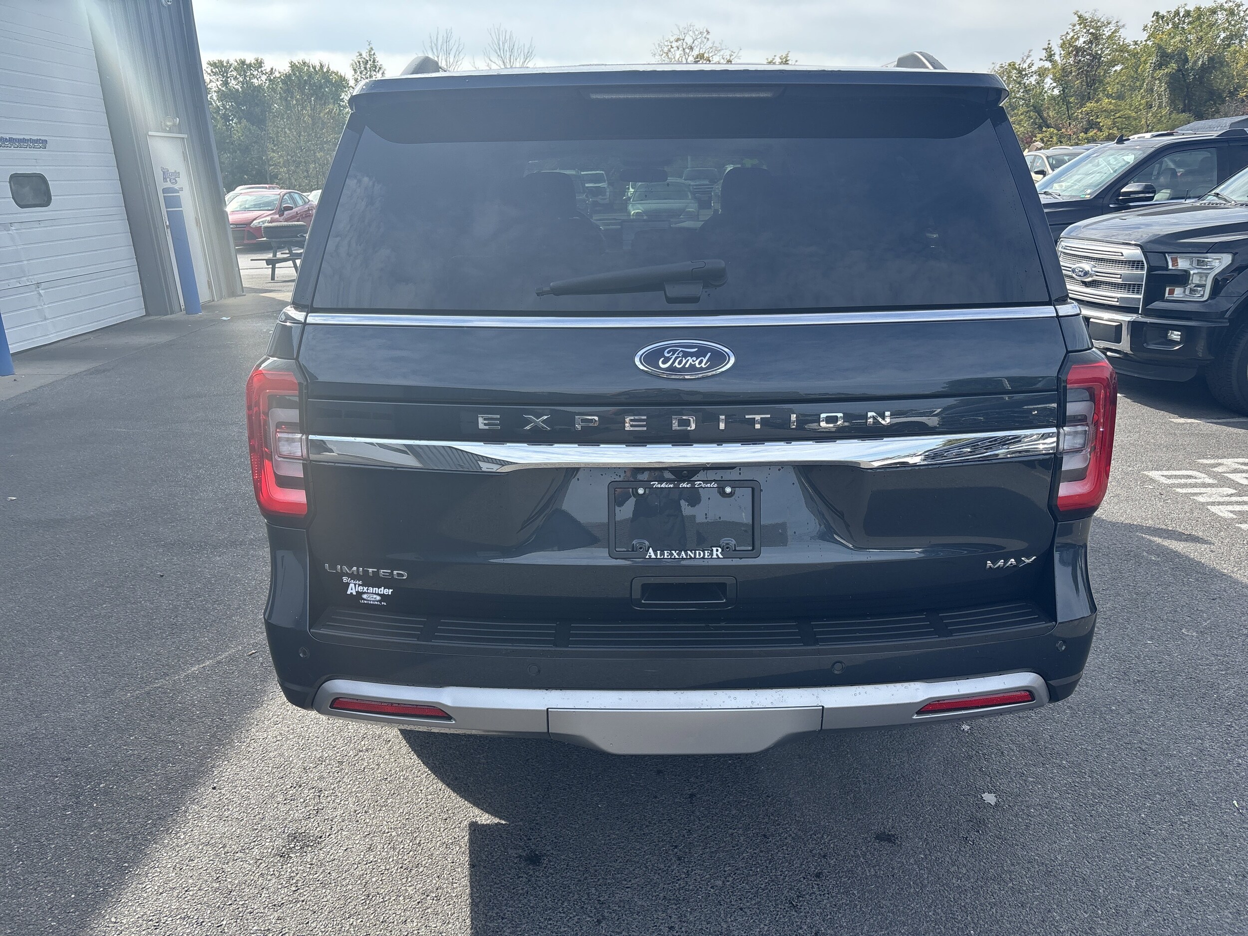 2024 Ford Expedition MAX Limited photo 2