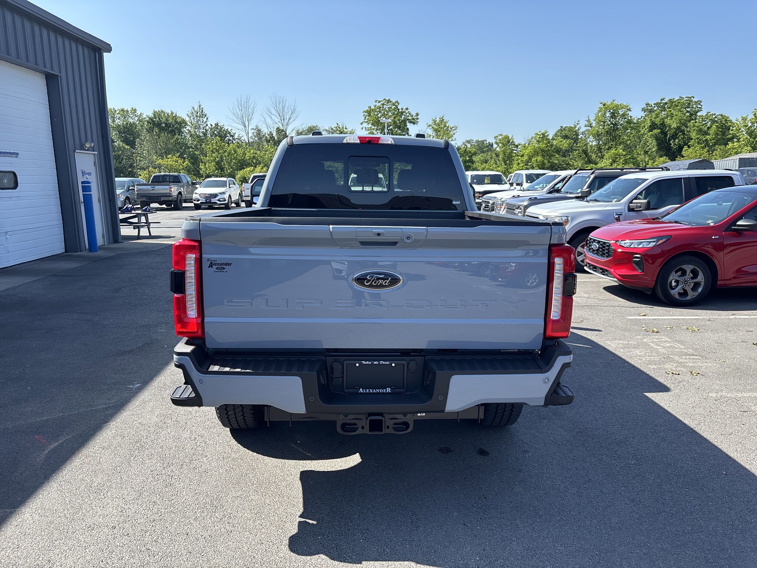 2025 Ford F-250 Lariat photo 4