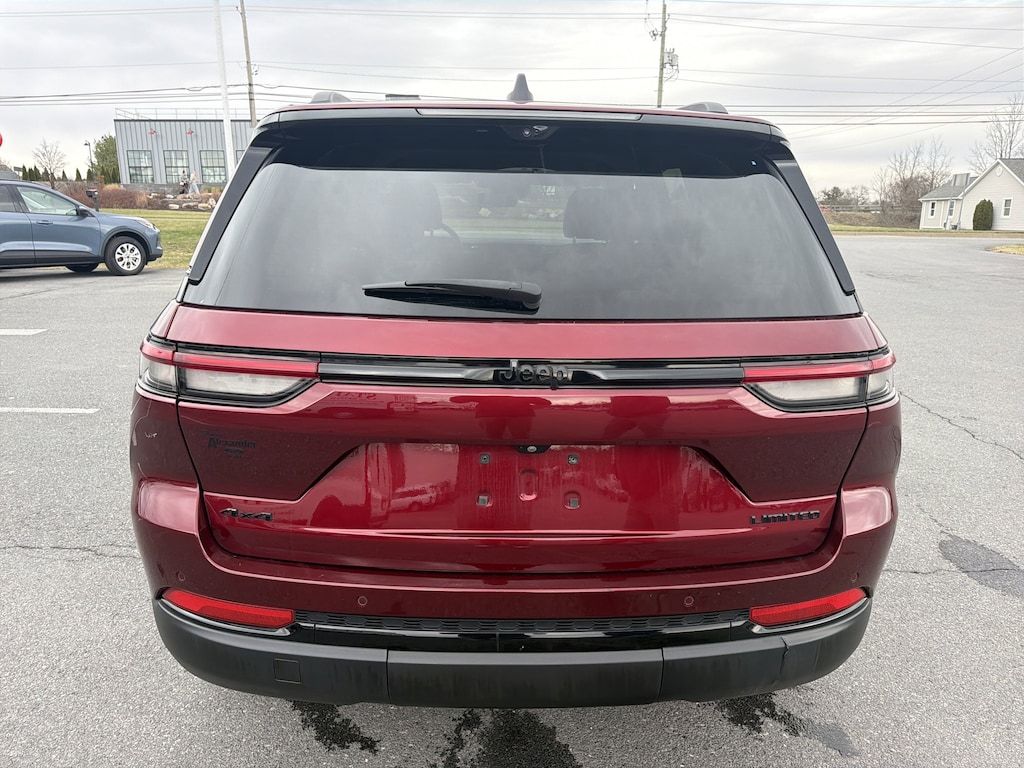 Used 2023 Jeep Grand Cherokee Limited SUV