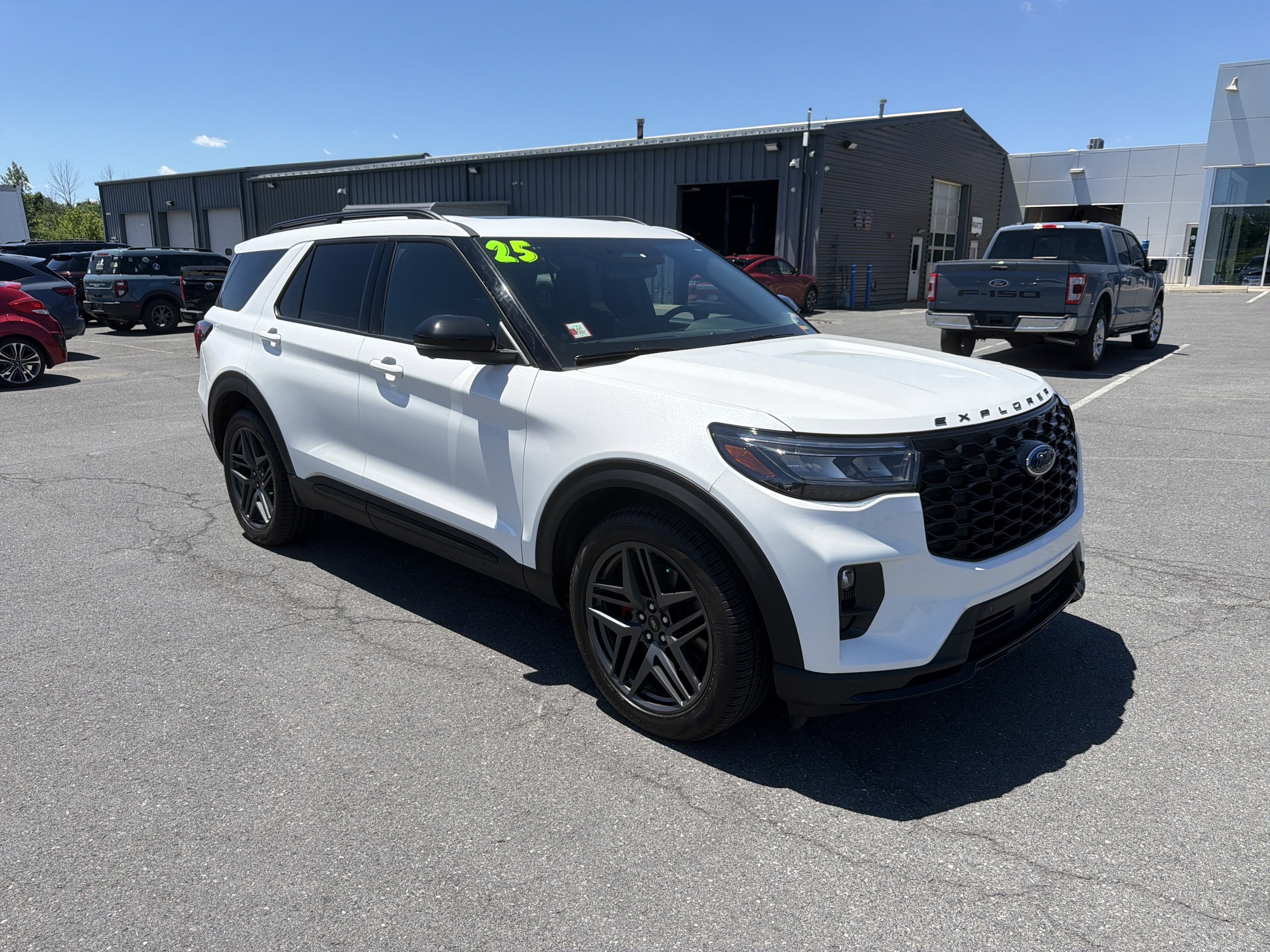 2025 Ford Explorer SUV 