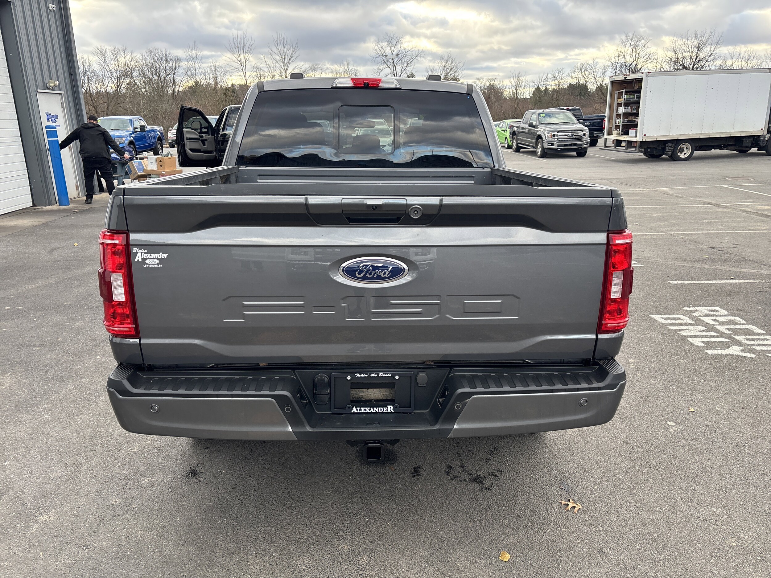 2023 Ford F-150 XLT photo 4