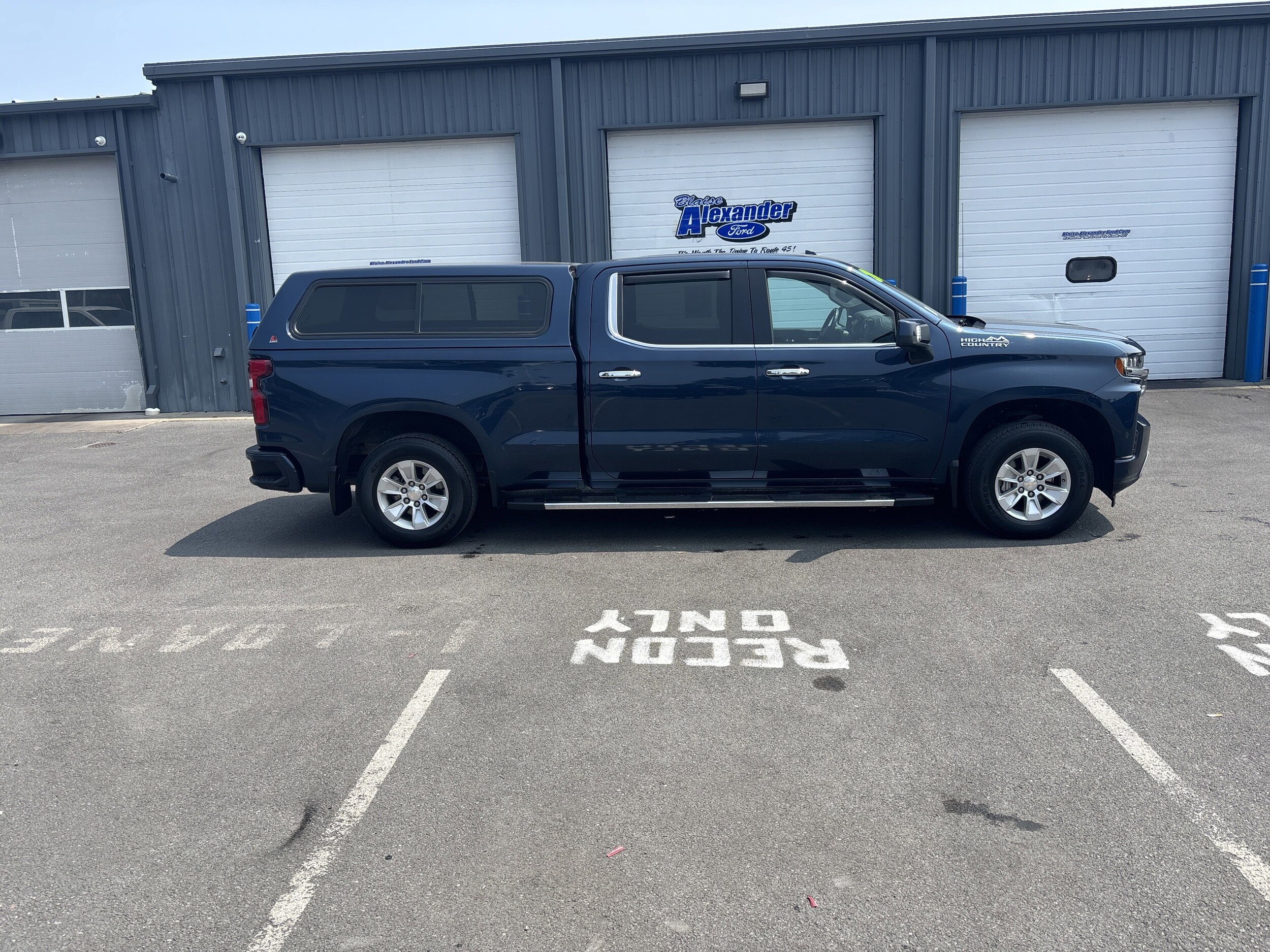 2020 Chevrolet Silverado 1500 High Country photo 2