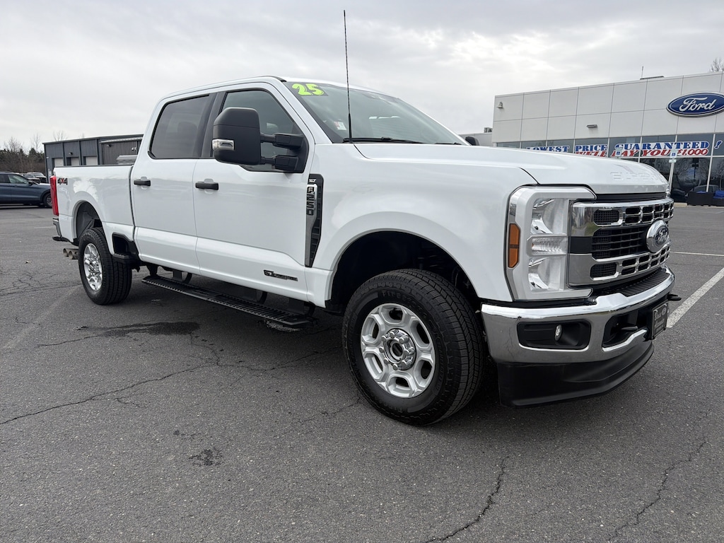 Used 2025 Ford Super Duty F-250 SRW XLT Truck Crew Cab