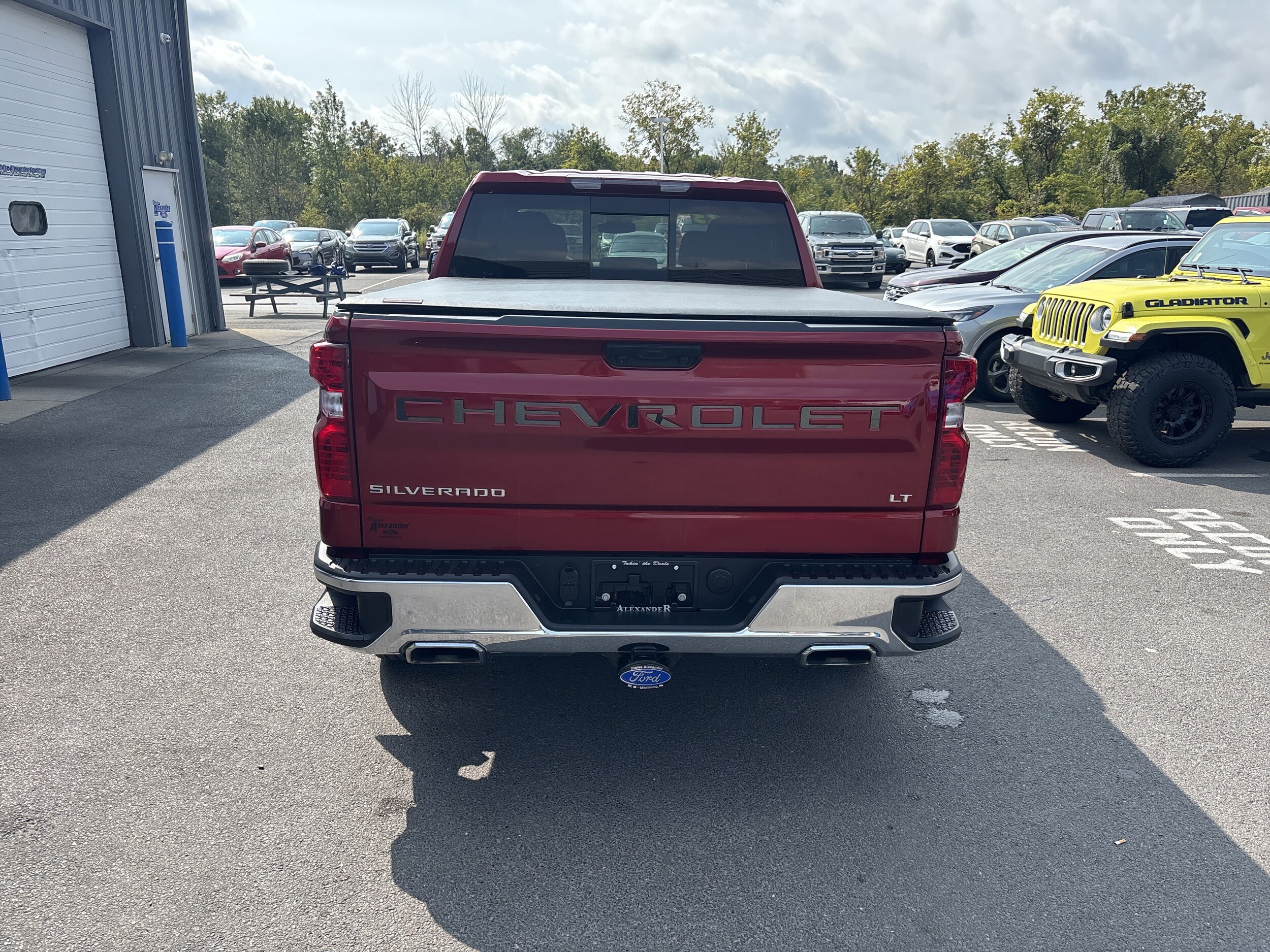 2023 Chevrolet Silverado 1500 photo 4