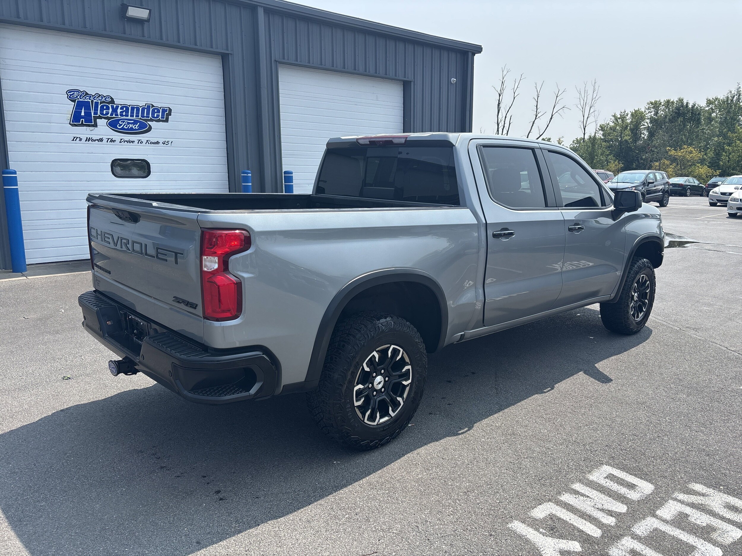 2023 Chevrolet Silverado 1500 ZR2 photo 3