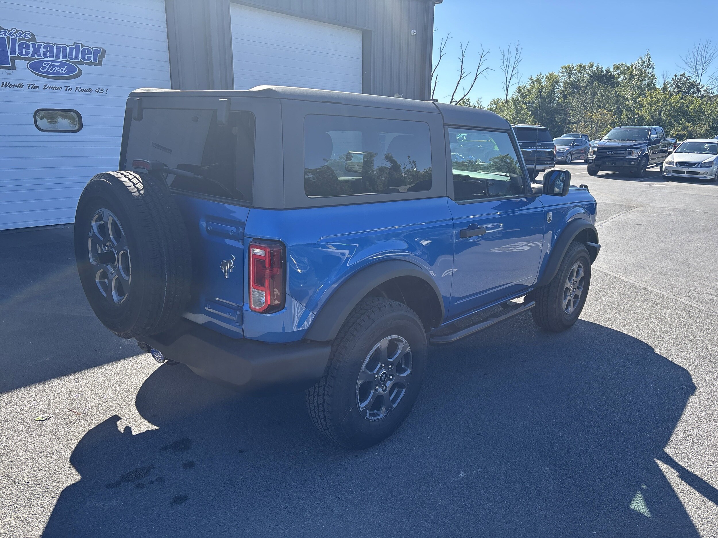 2022 Ford Bronco Outer Banks photo 3