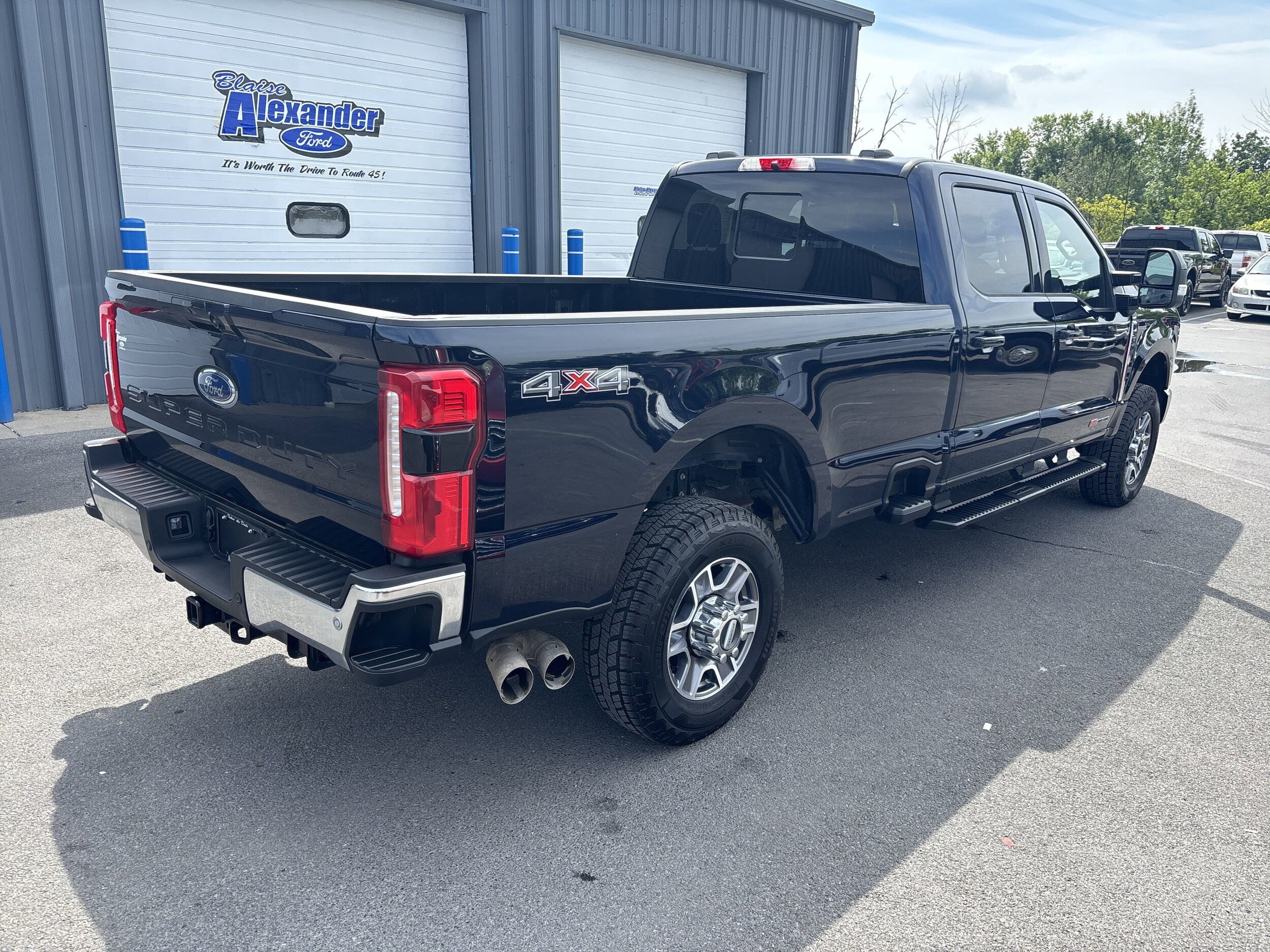 2024 Ford F-350 Lariat photo 3
