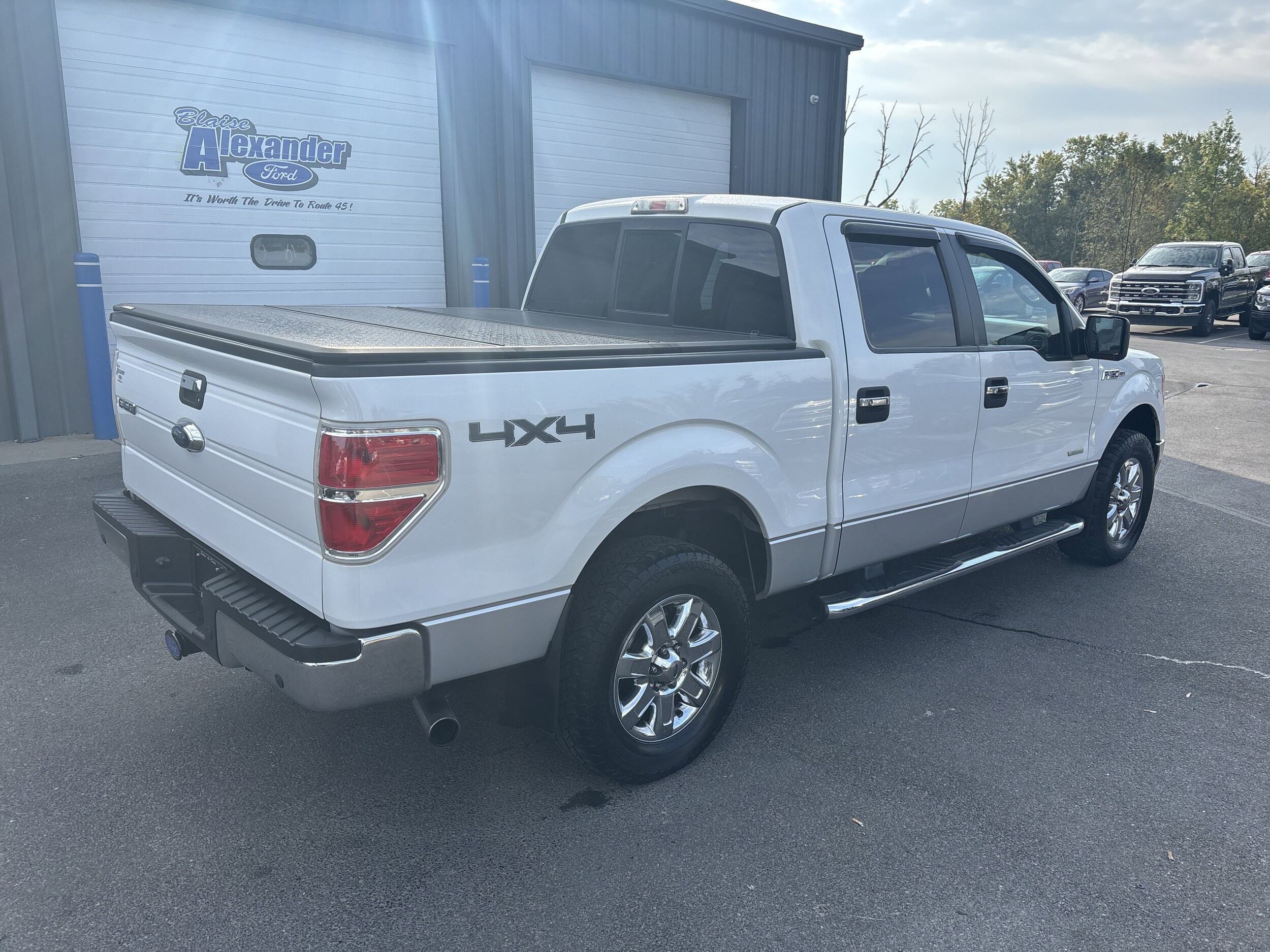 2014 Ford F-150 XLT photo 2