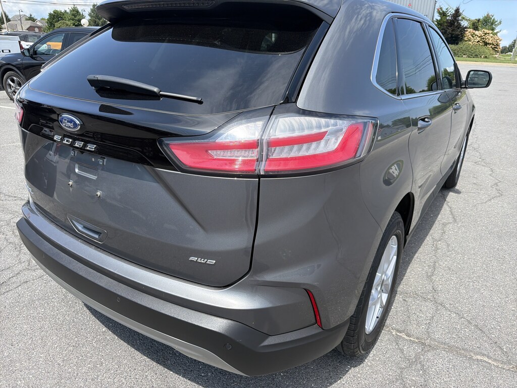 Used 2024 Ford Edge SEL SUV
