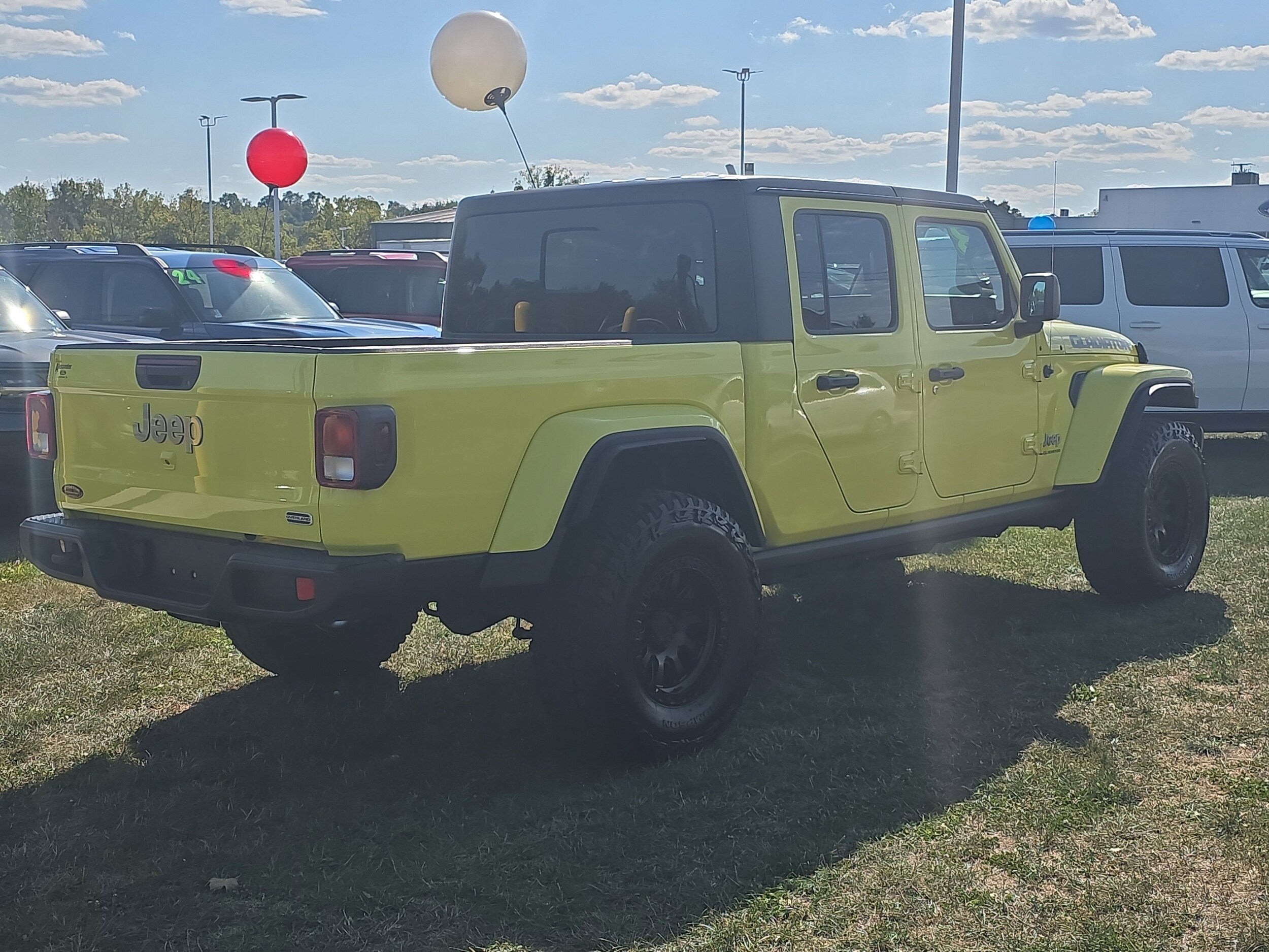 2023 Jeep Gladiator Overland photo 3