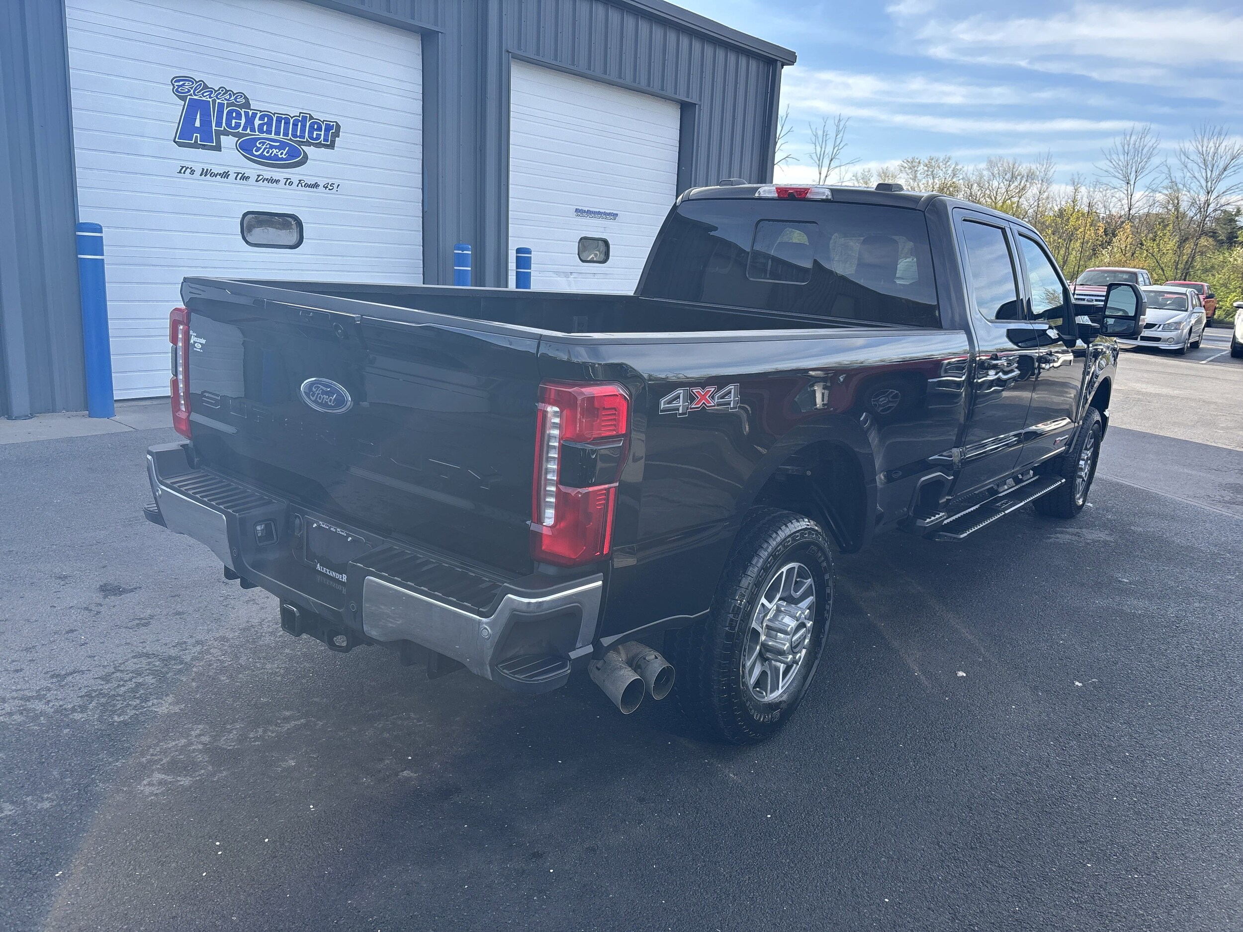 2024 Ford F-350 Lariat photo 3