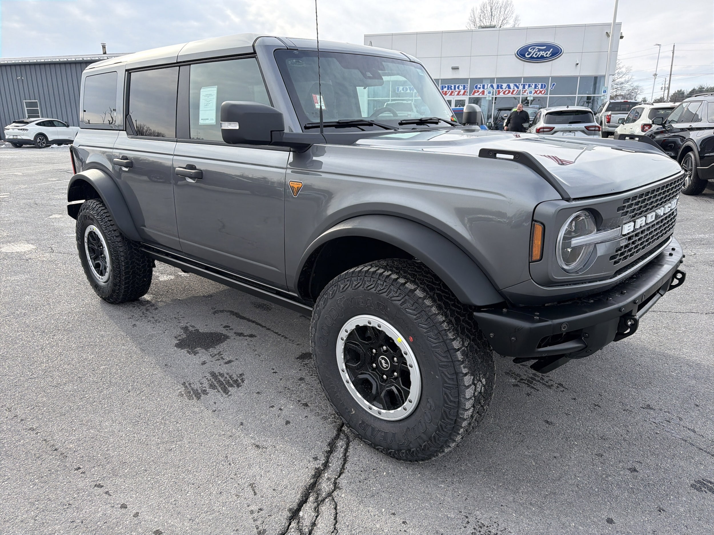 2025 Ford Bronco 4-Door Badlands's photo