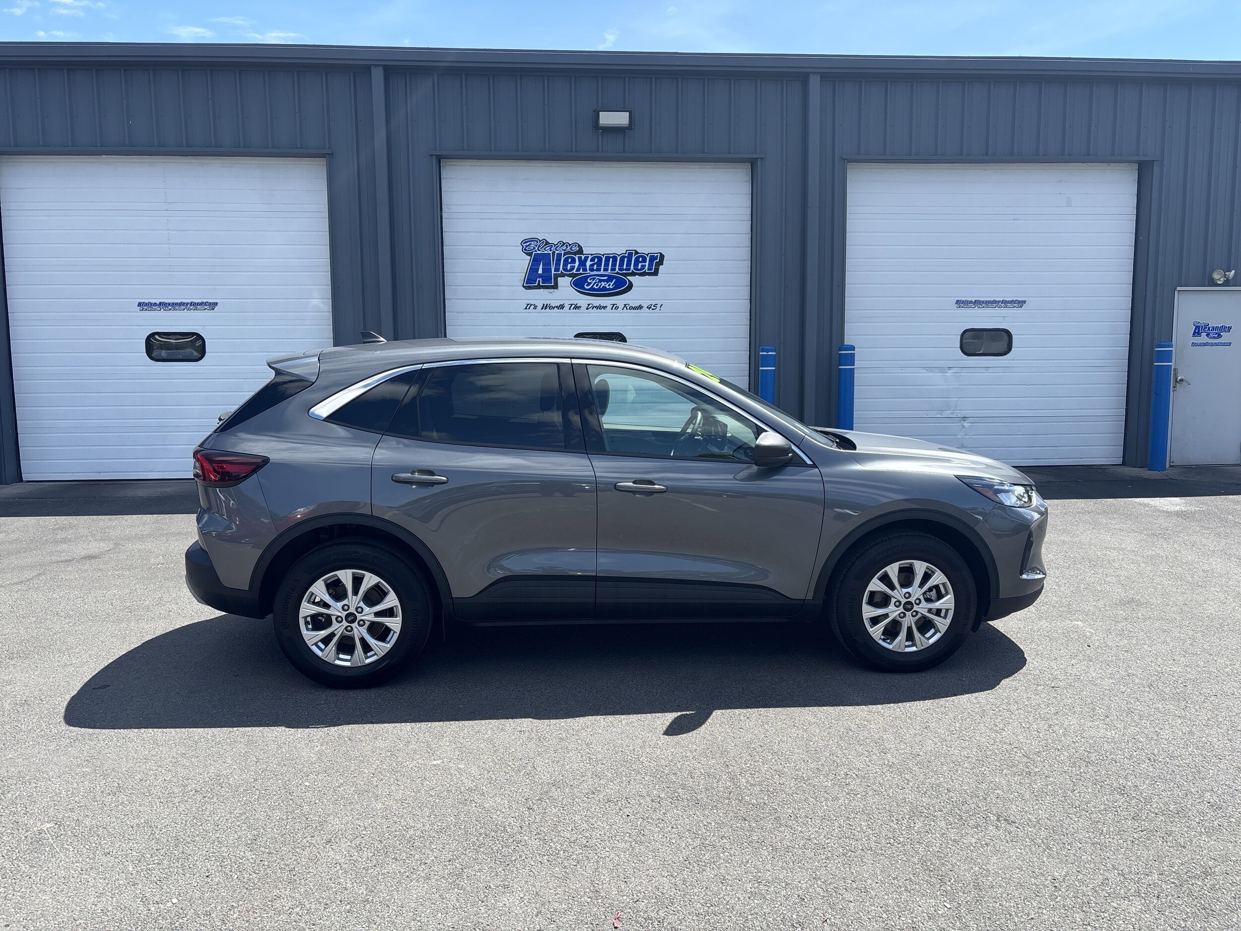 2024 Ford Escape Active photo 2