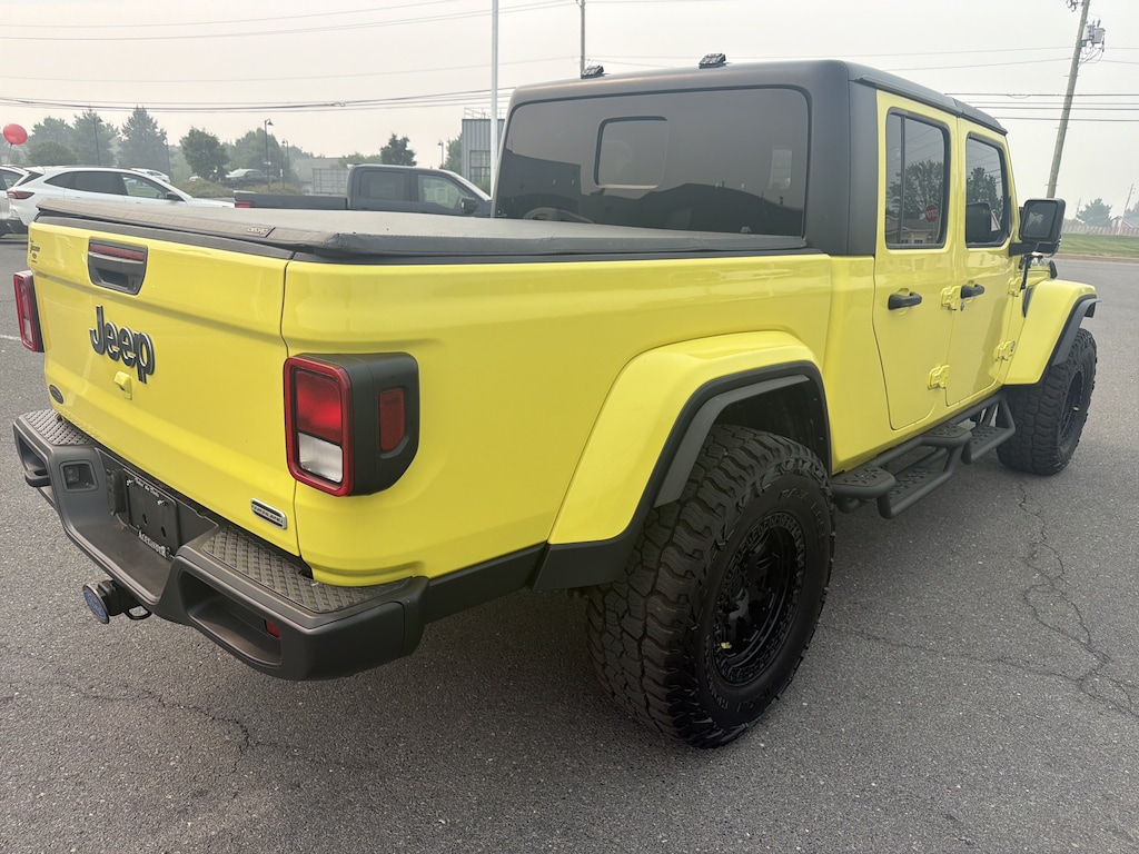 Used 2023 Jeep Gladiator Overland Truck Crew Cab