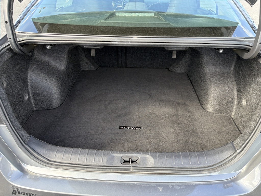 Used 2024 Nissan Altima 2.5 SV Sedan