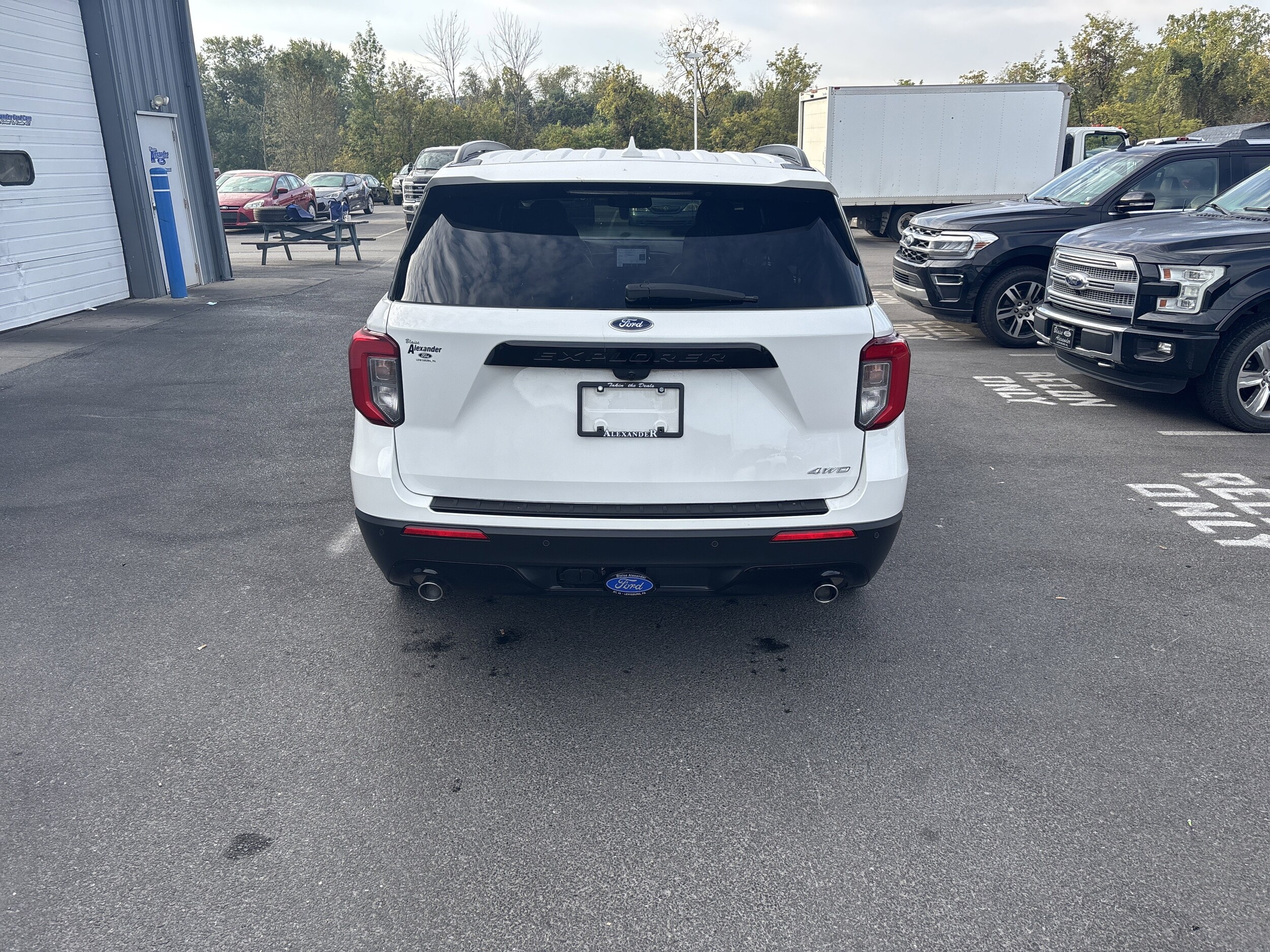 2022 Ford Explorer ST-Line photo 4