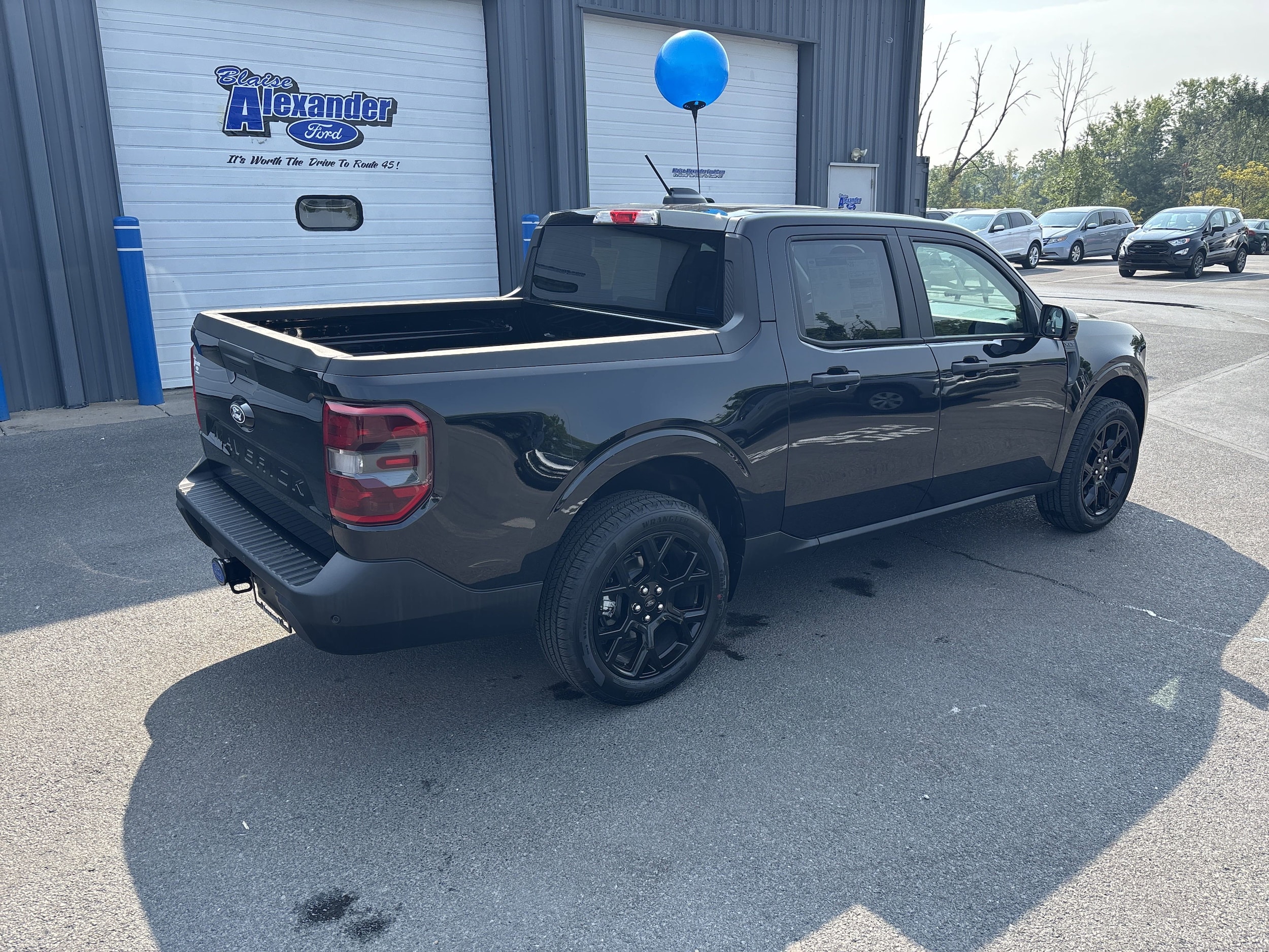 2025 Ford Maverick XLT photo 3