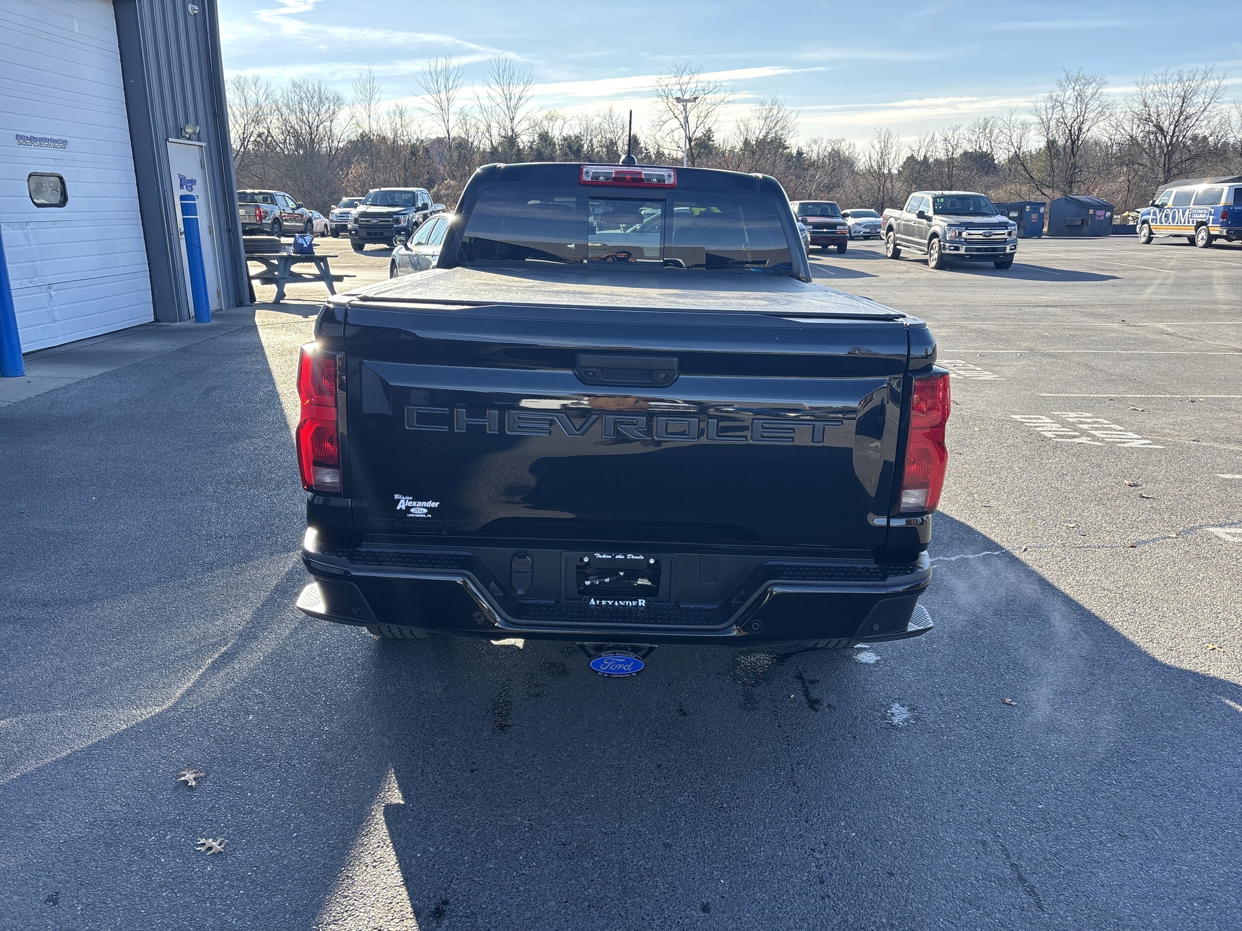 2024 Chevrolet Colorado Z71 photo 3