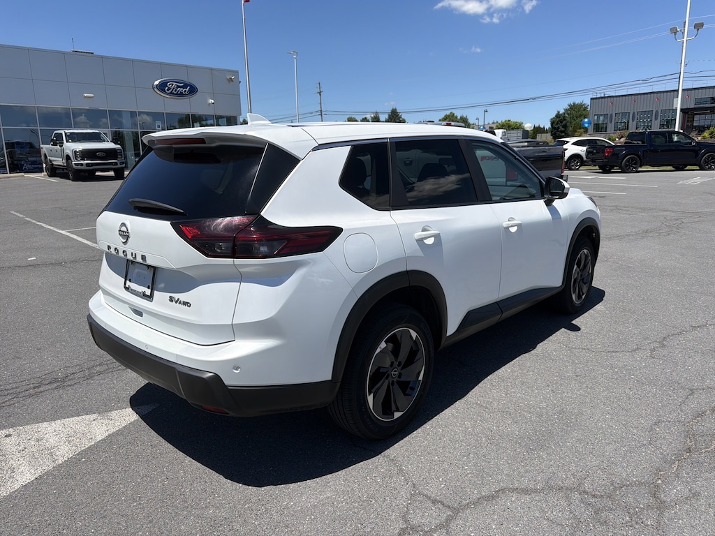 Used 2024 Nissan Rogue SV SUV