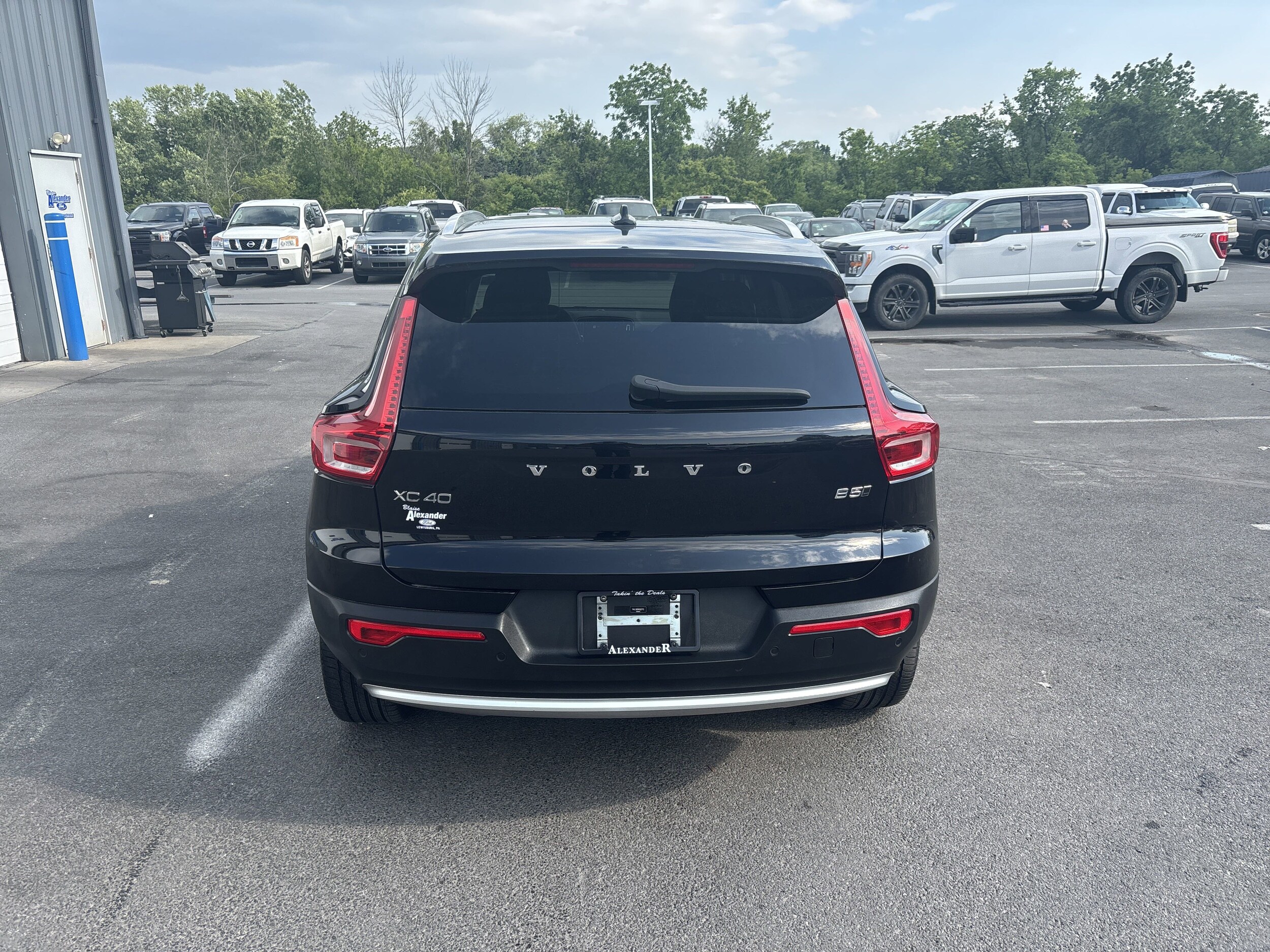2024 Volvo XC40 Plus photo 4