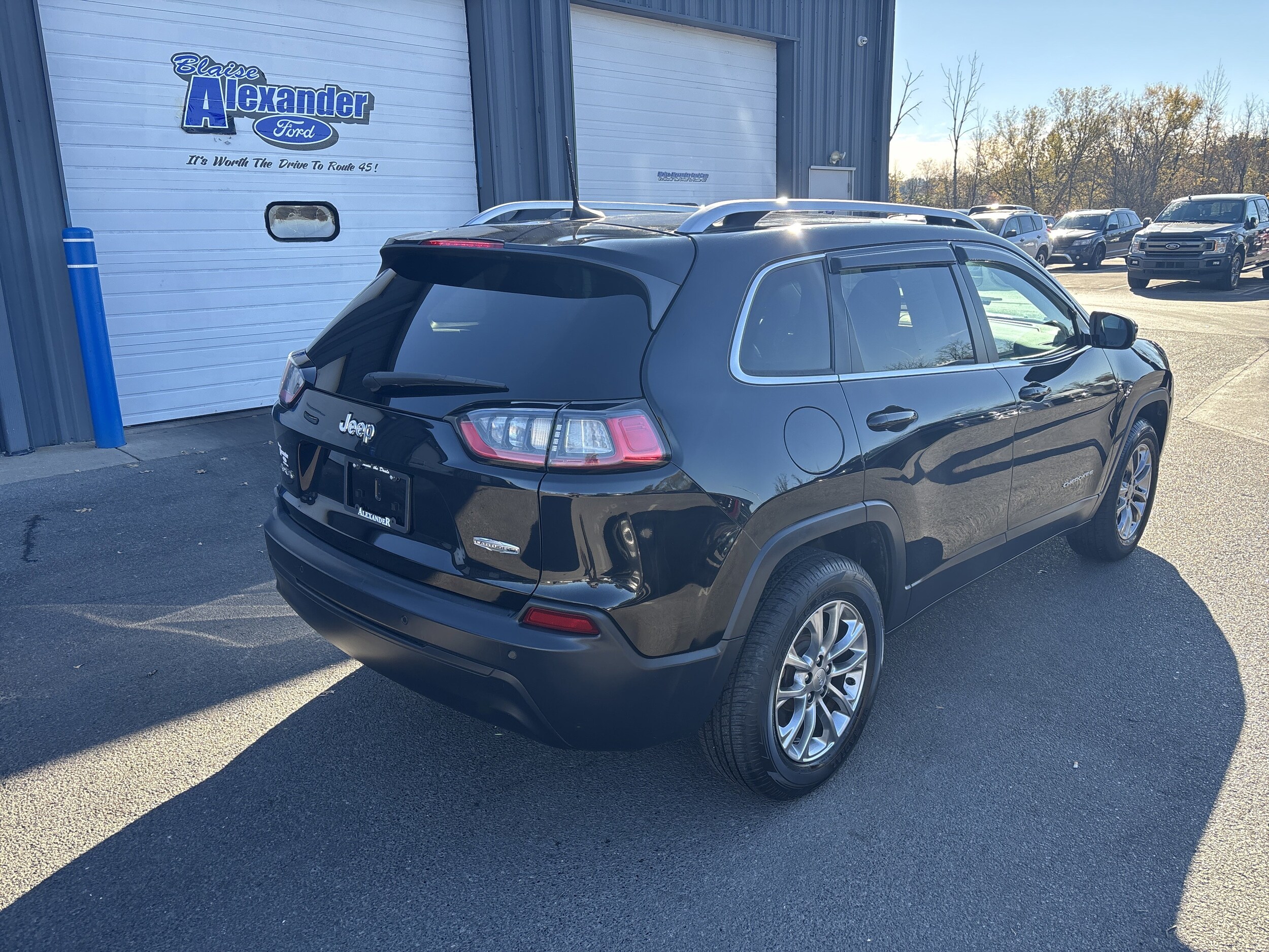 2020 Jeep Cherokee Latitude photo 2