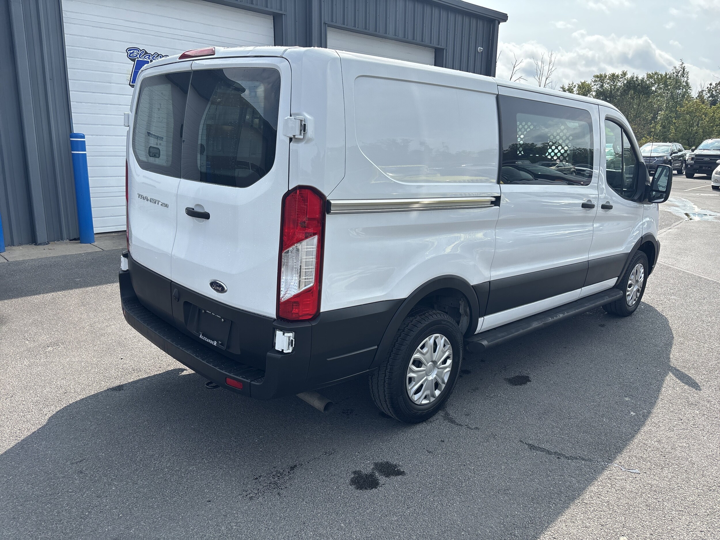 2023 Ford Transit Cargo Van photo 3