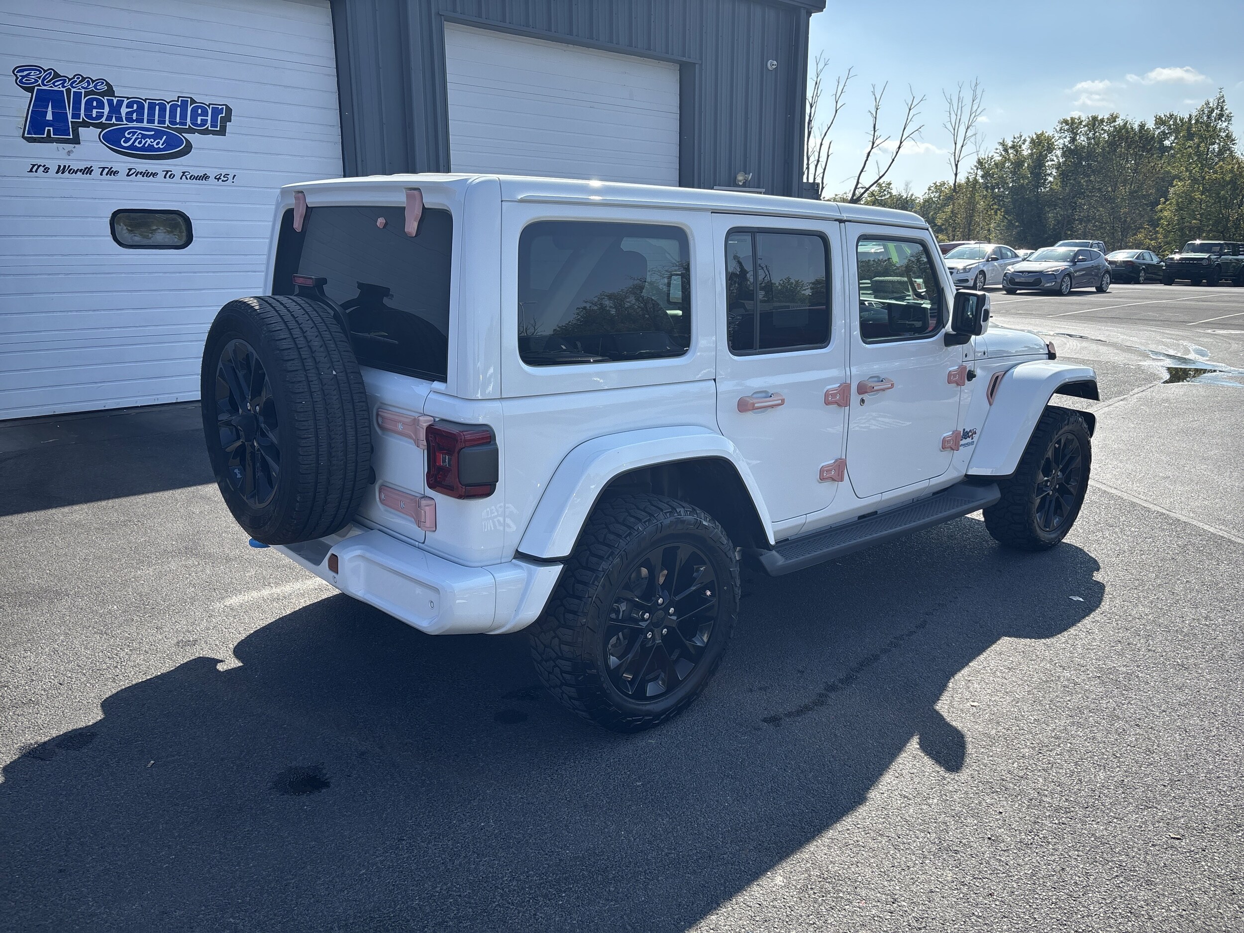 2021 Jeep Wrangler 4xe Sahara High Altitude photo 2