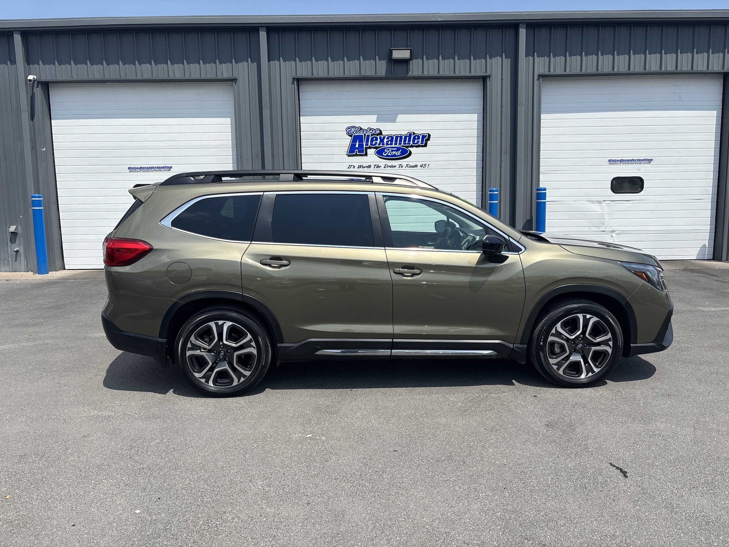 Used 2024 Subaru Ascent Limited with VIN 4S4WMAUD9R3422485 for sale in Lewisburg, PA