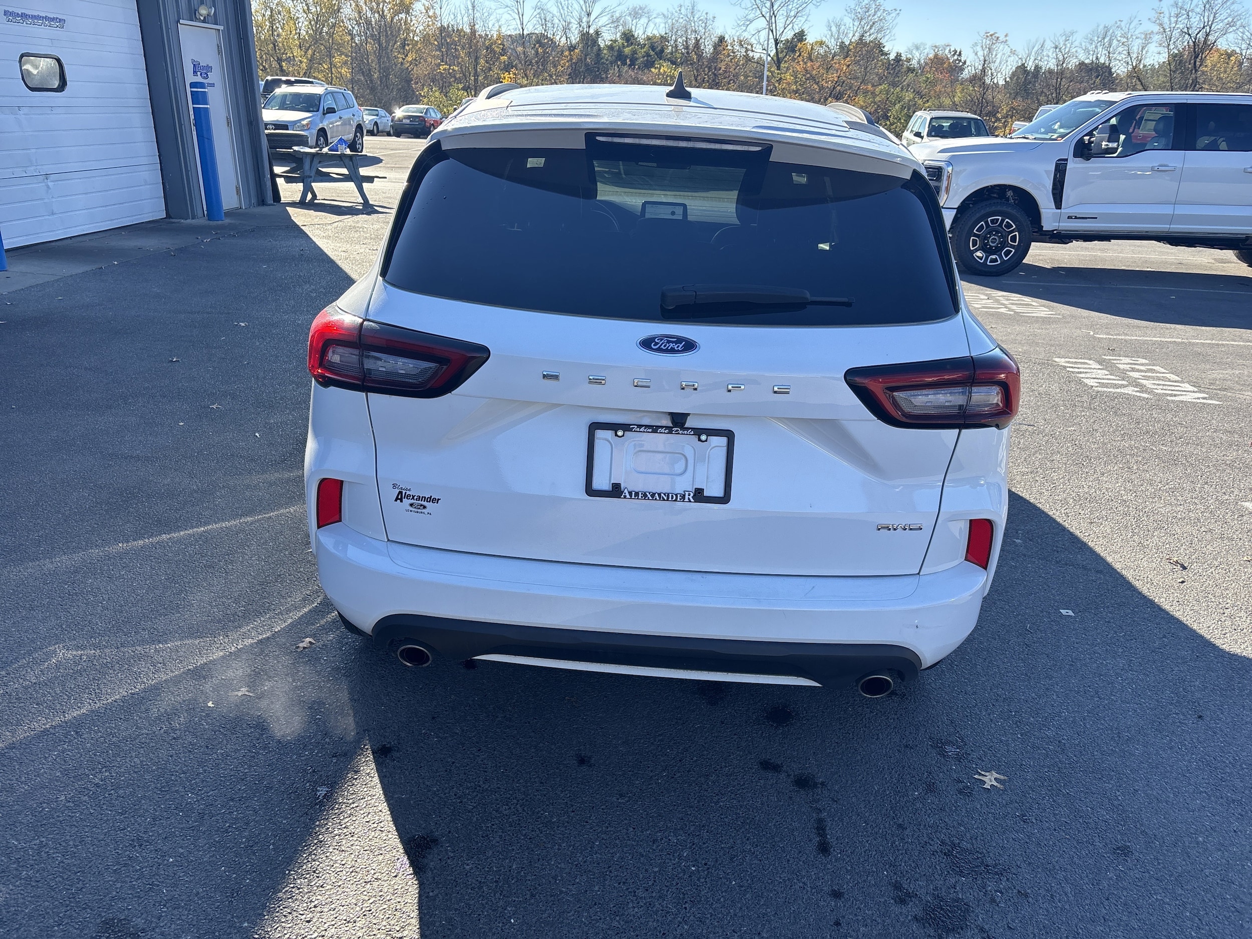 2023 Ford Escape ST-Line photo 3