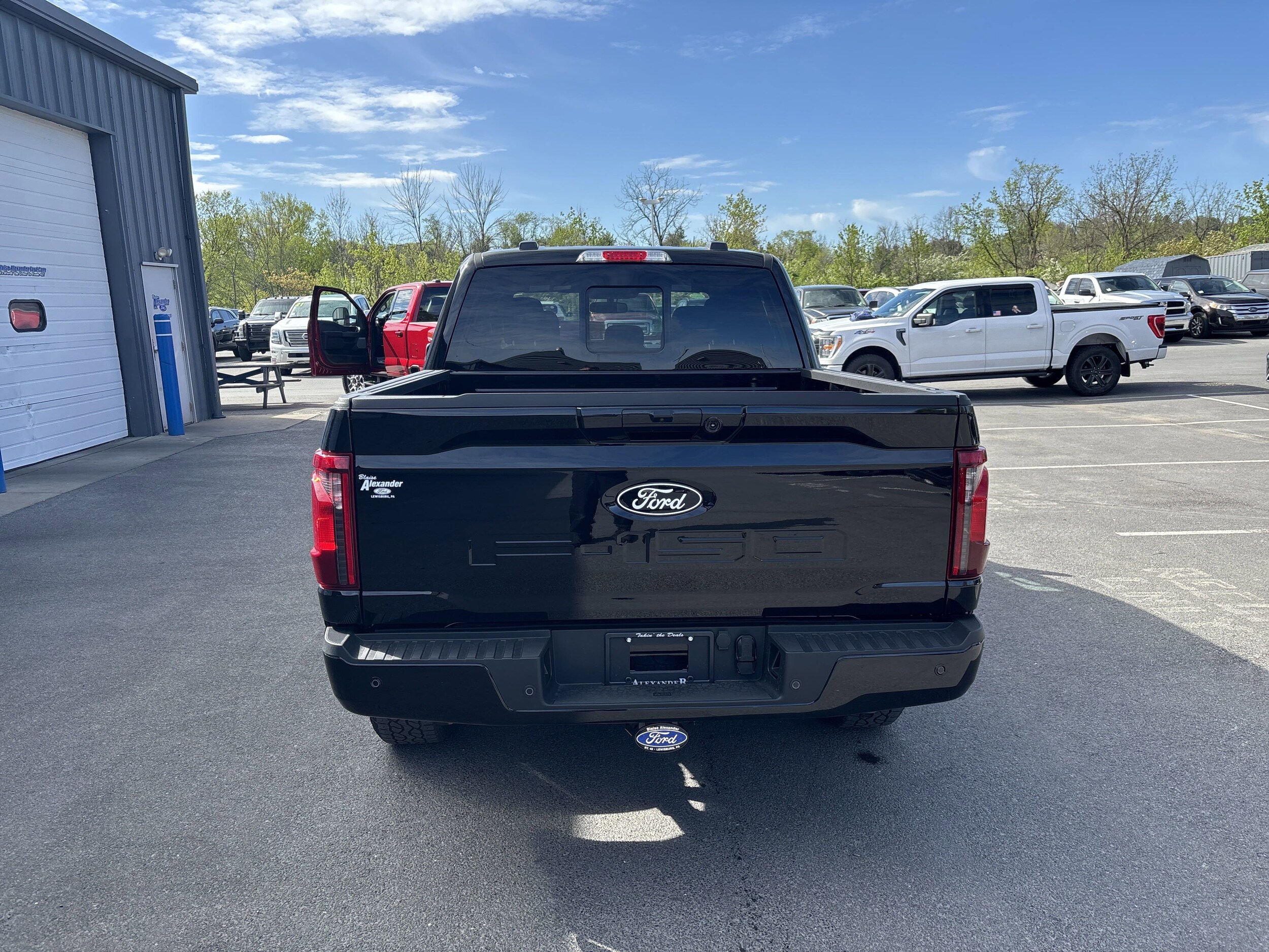 2025 Ford F-150 XLT photo 4