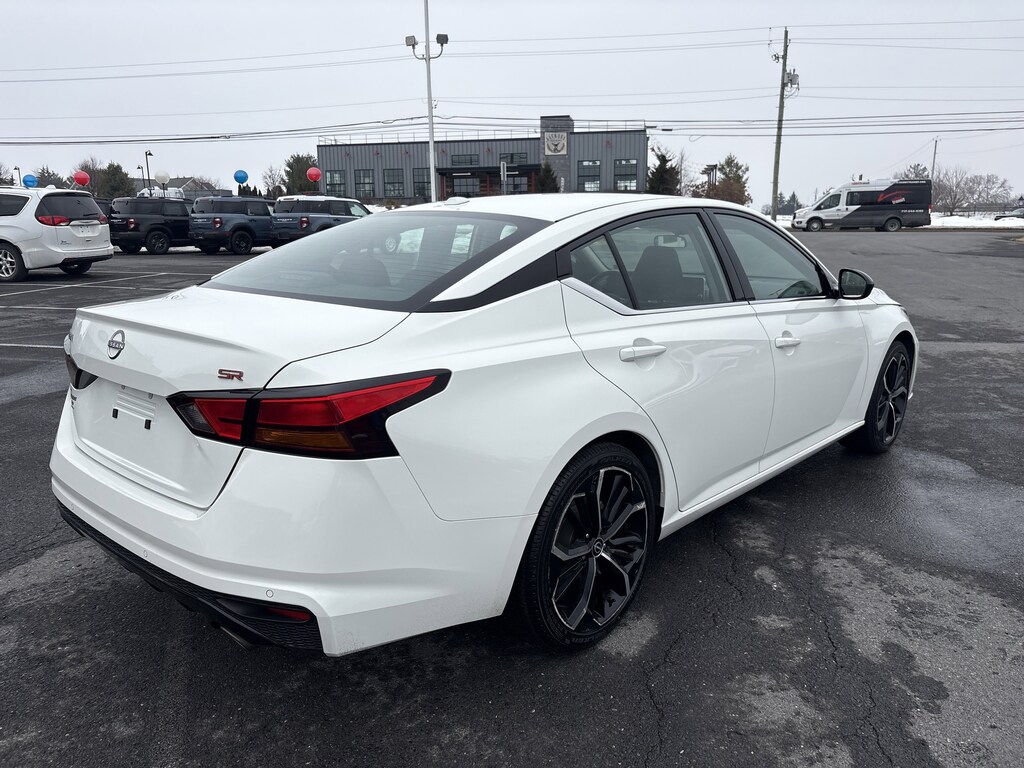 Used 2024 Nissan Altima 2.5 SR Sedan