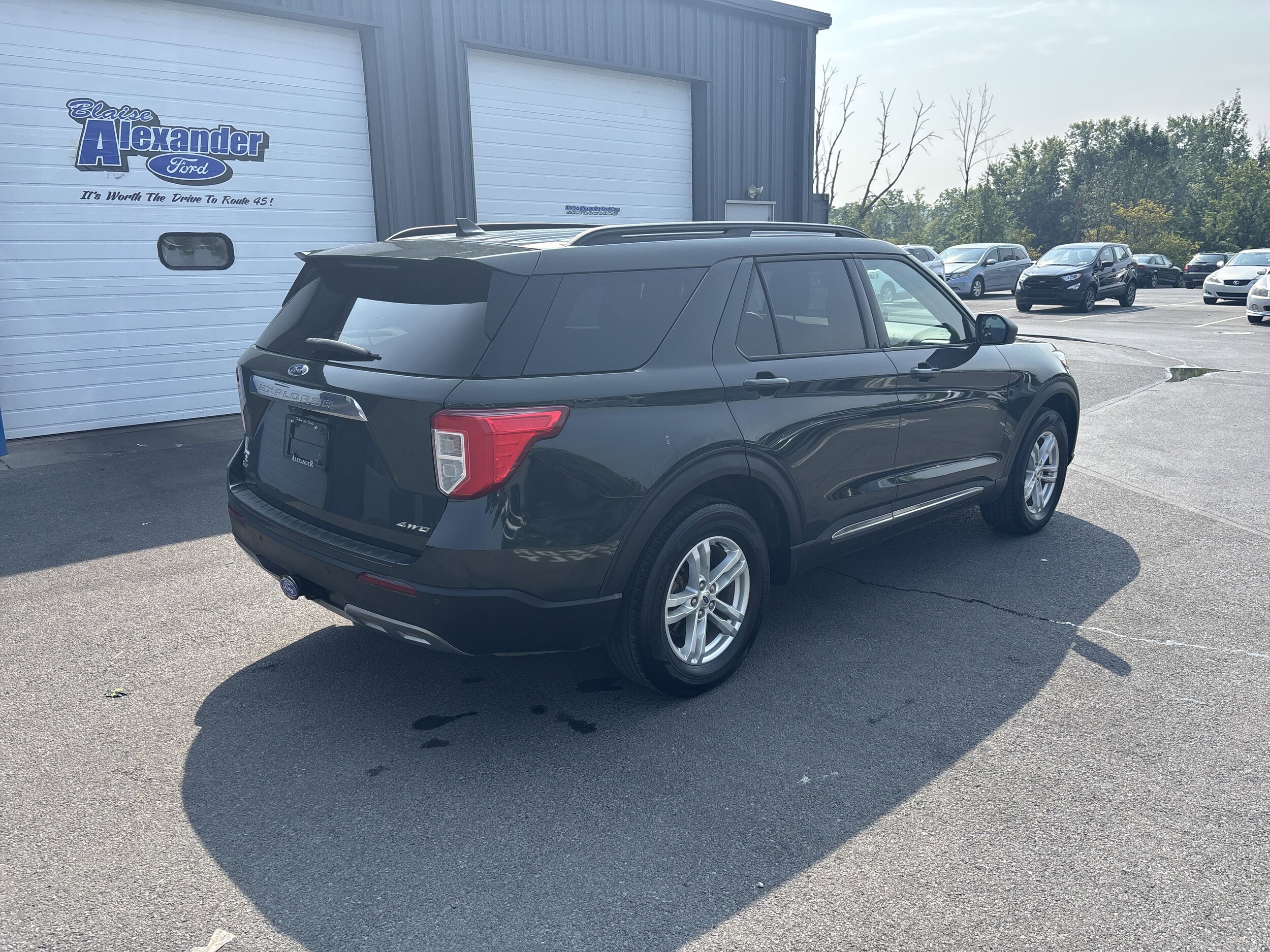 2022 Ford Explorer XLT photo 3