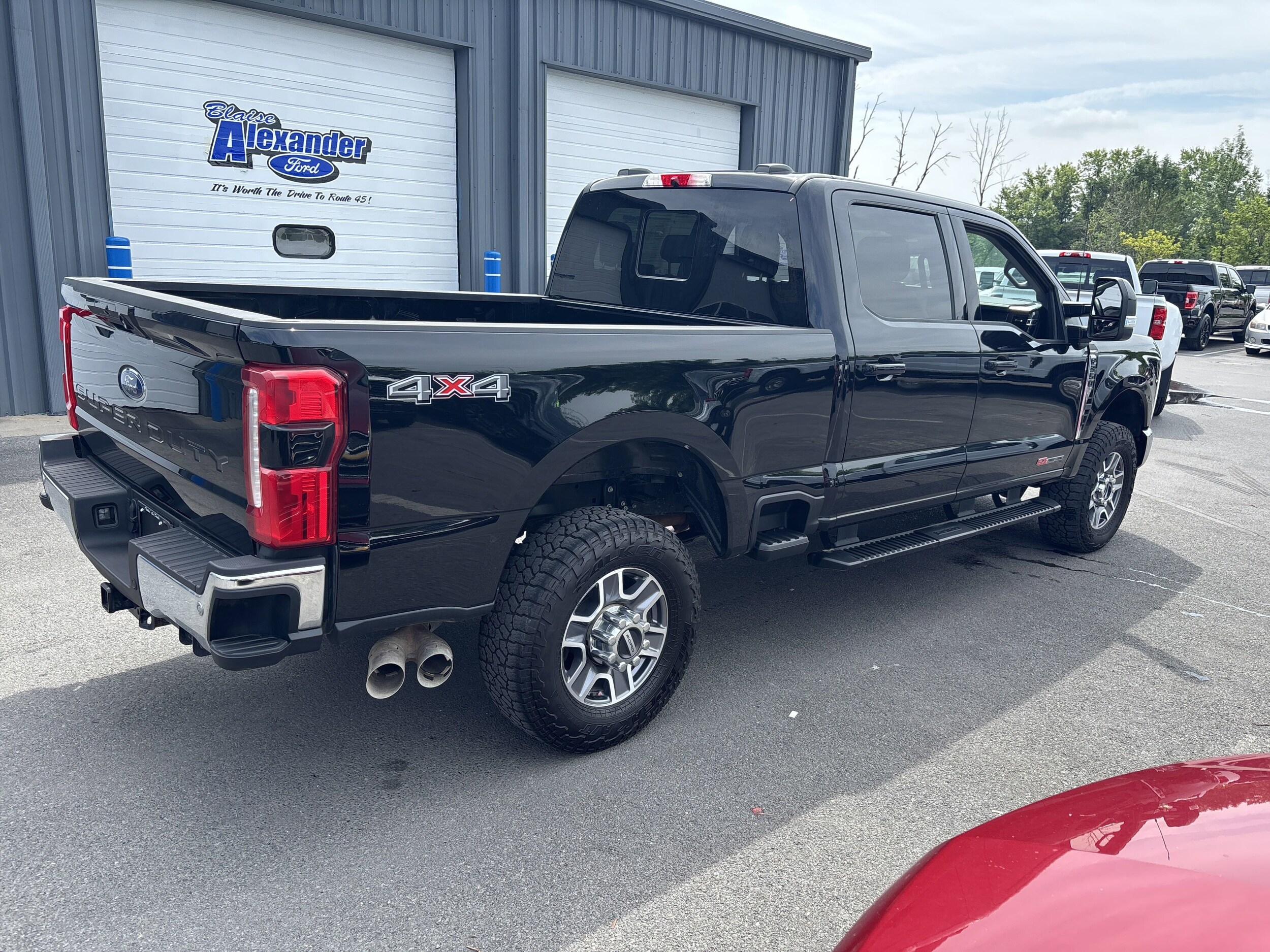 2024 Ford F-350 Lariat photo 3