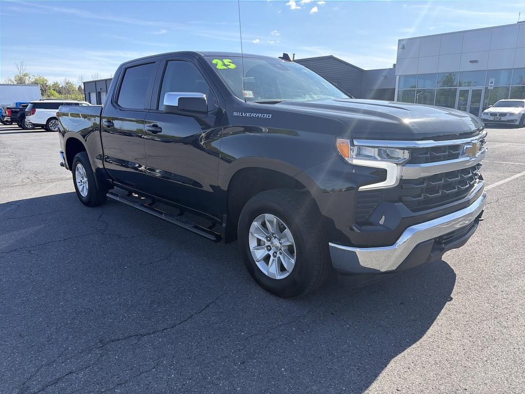 Used 2025 Chevrolet Silverado 1500 LT w/1LT Truck Crew Cab