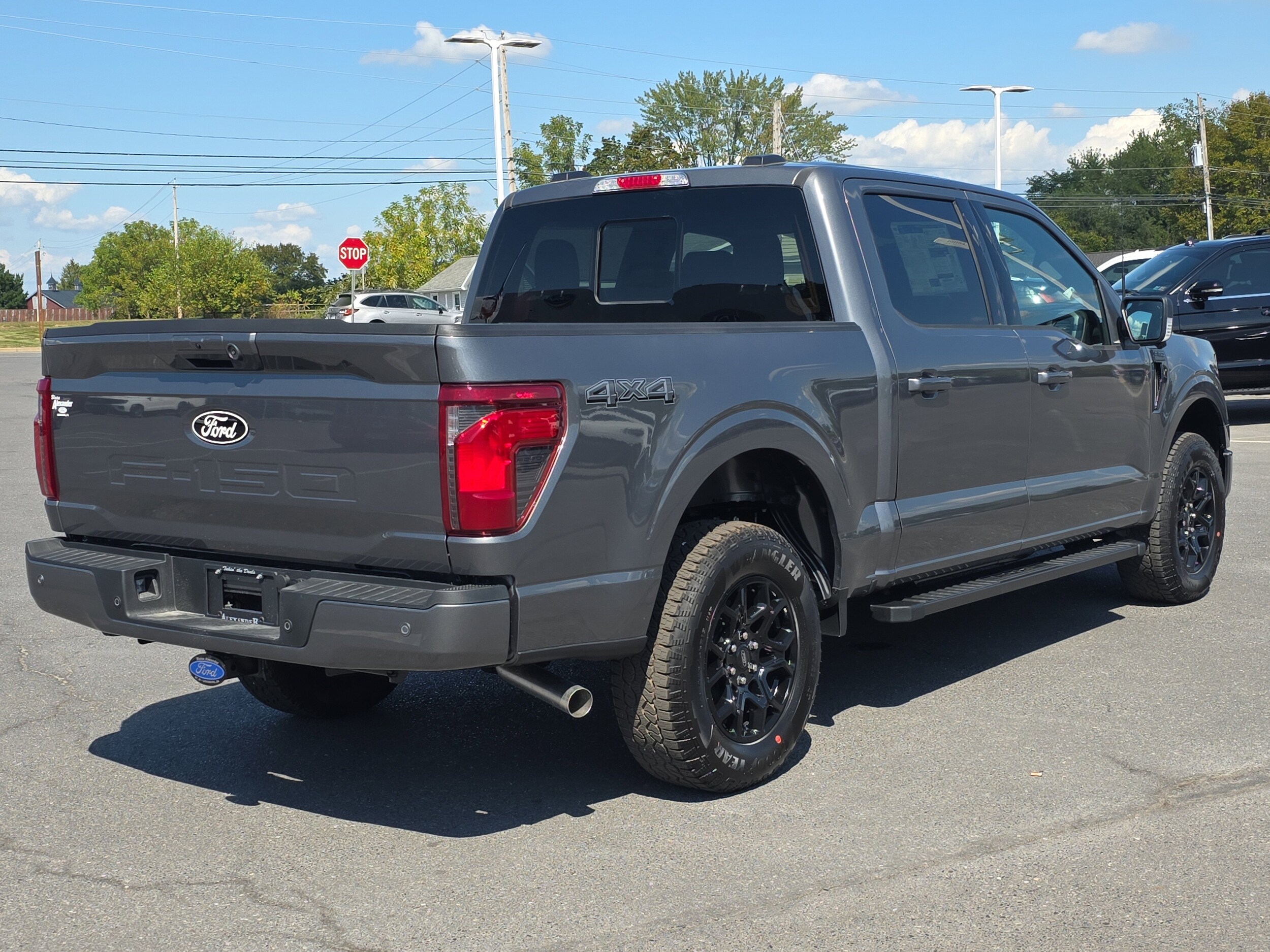 2025 Ford F-150 XLT photo 3