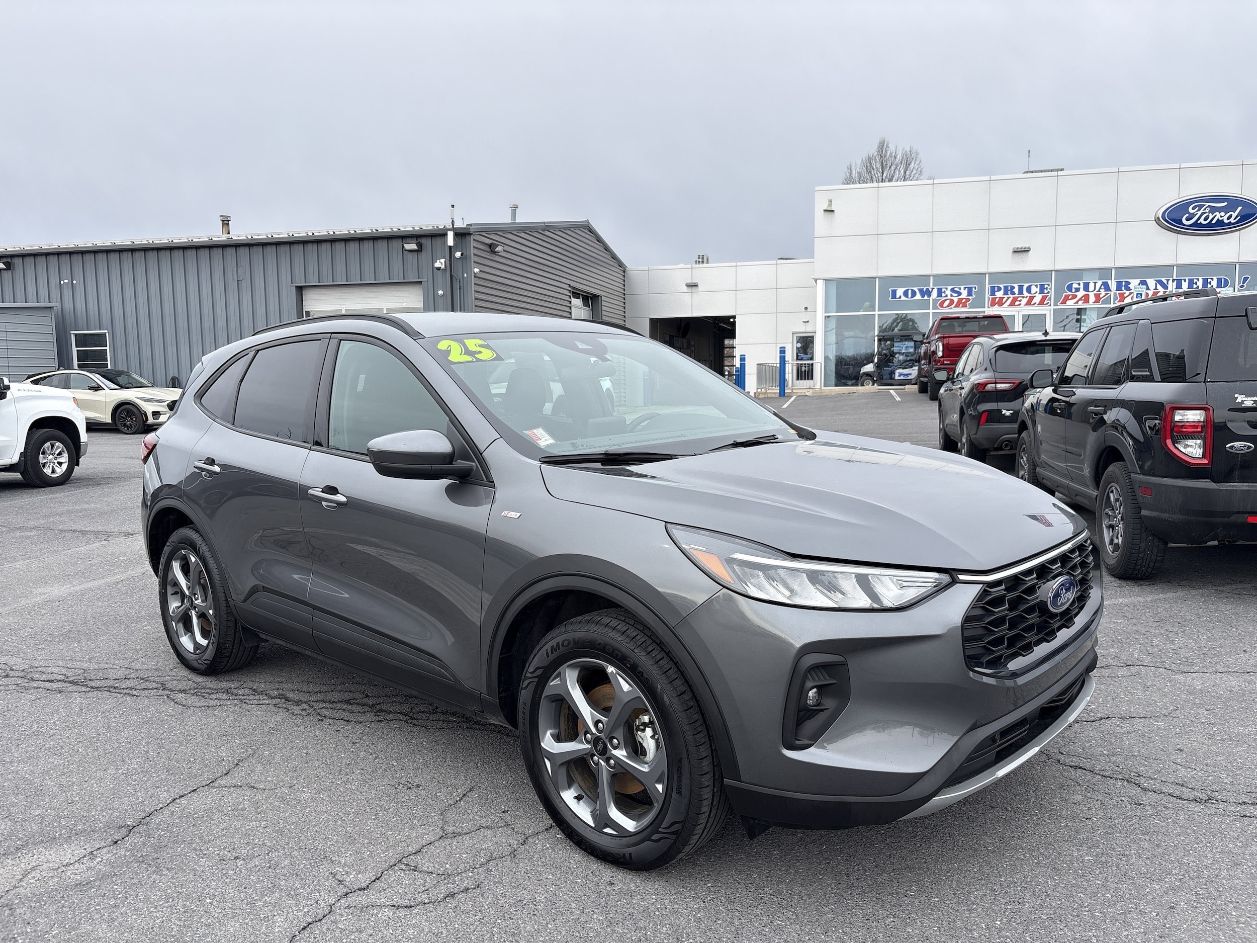 2025 Ford Escape ST-Line Select